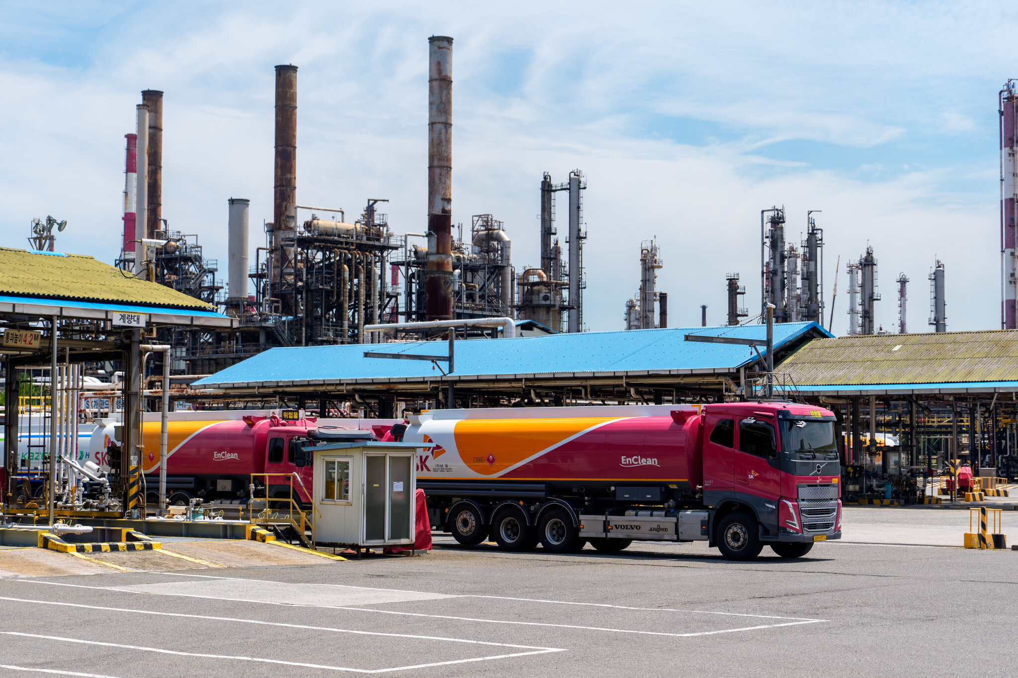 Oil Prices Hold Steady as Iran and U.S. Prepare for Talks