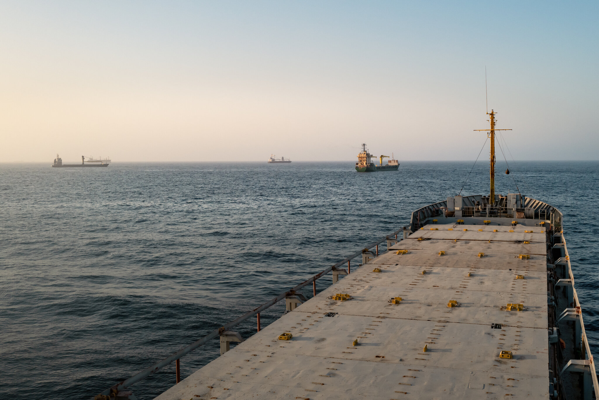 Shipping Traffic in Strait of Hormuz Picks Up Again