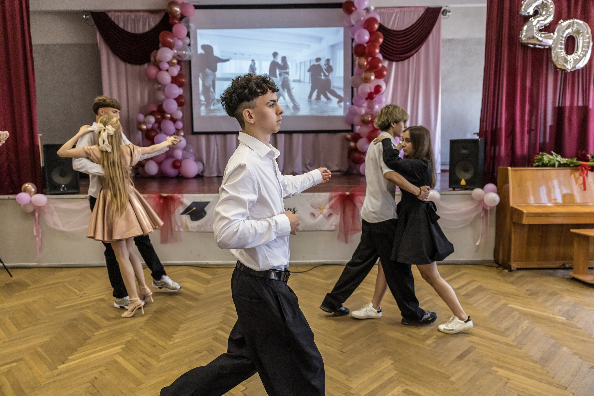 The Prom Went On in Kyiv, but Masha’s Date Danced Alone