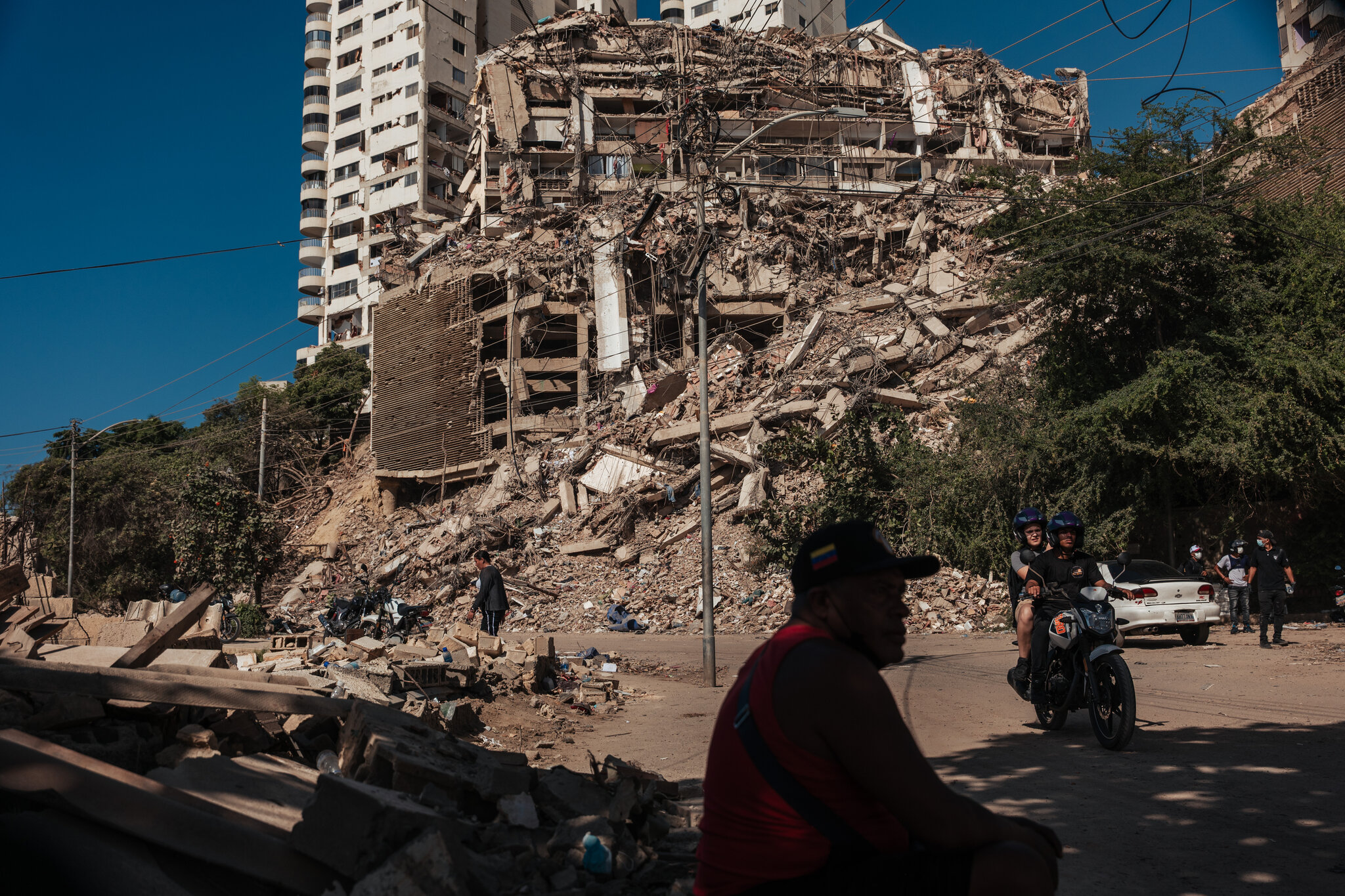 Shortages of Rescue Equipment Hampered Venezuela’s Earthquake Response