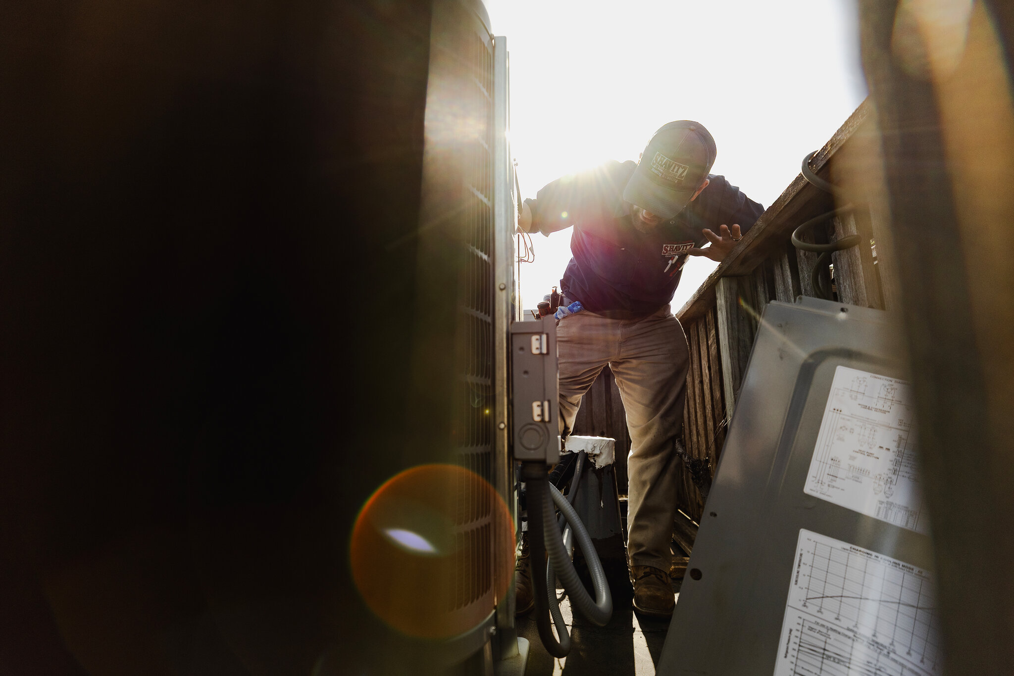 Crunchtime in the Air-Conditioning Business: Long Days and Hot Work
