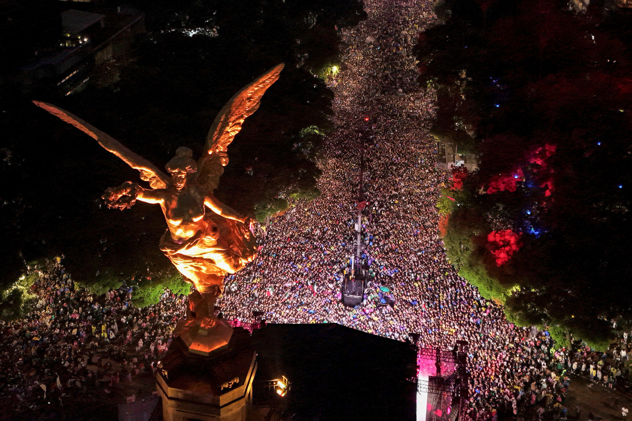 3 People Die During World Cup Celebrations in Mexico City