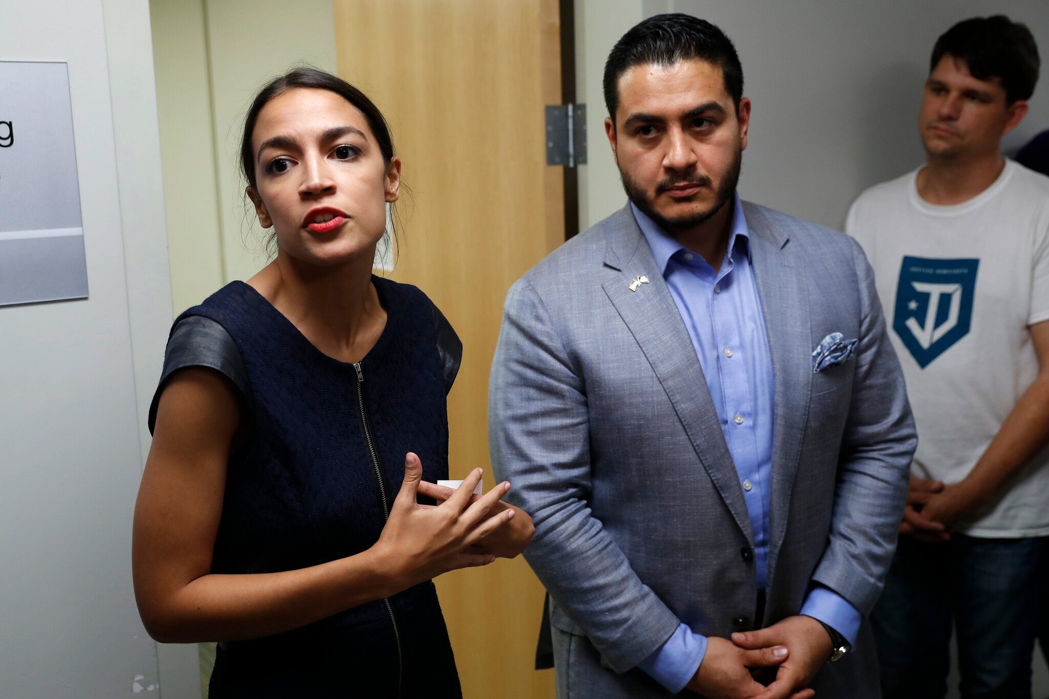 Ocasio-Cortez Endorses Abdul El-Sayed in Crucial Michigan Senate Race