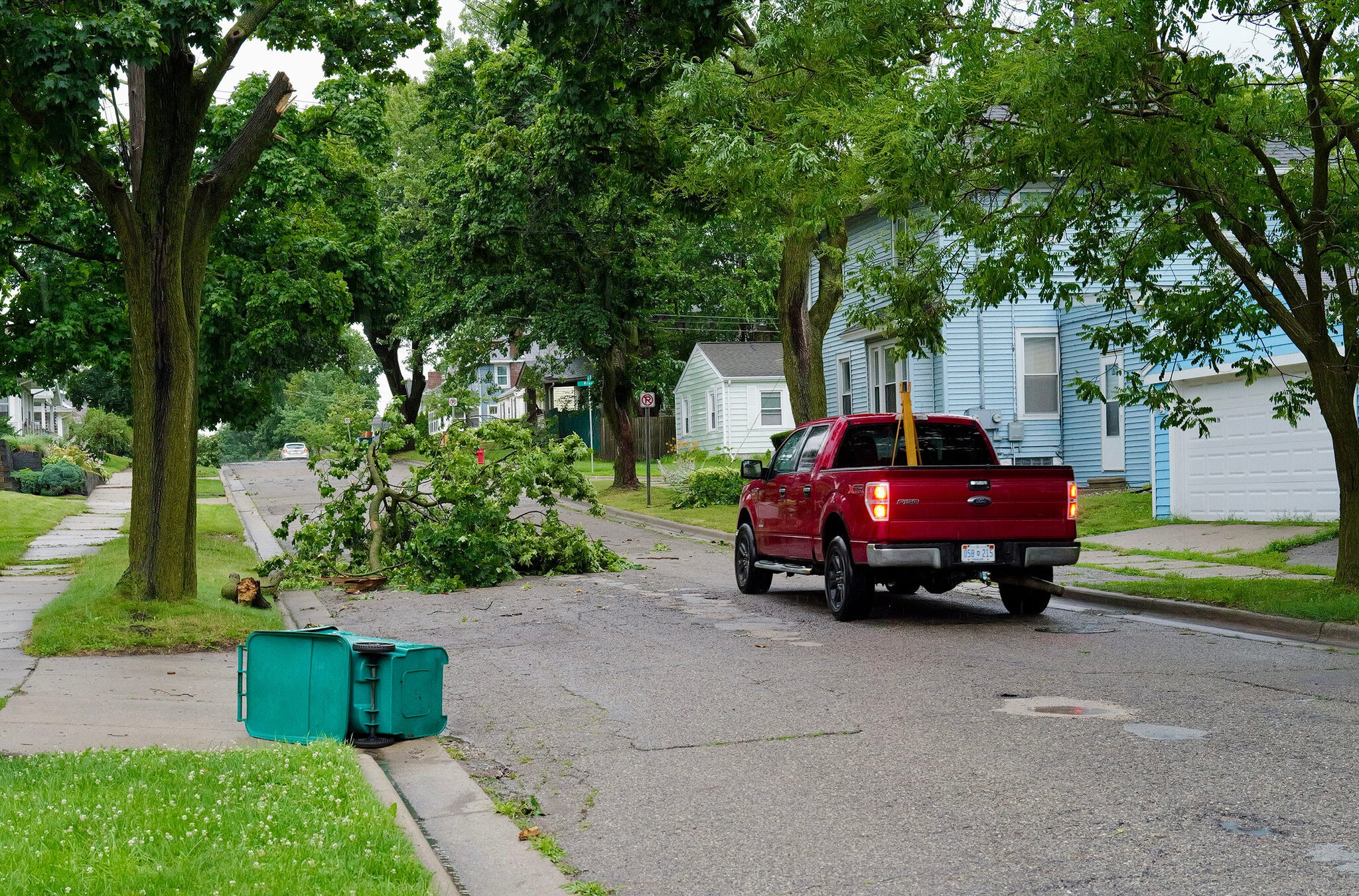 Storms Cause Power Outages for 1 Million in Midwest, Northeast and Ontario