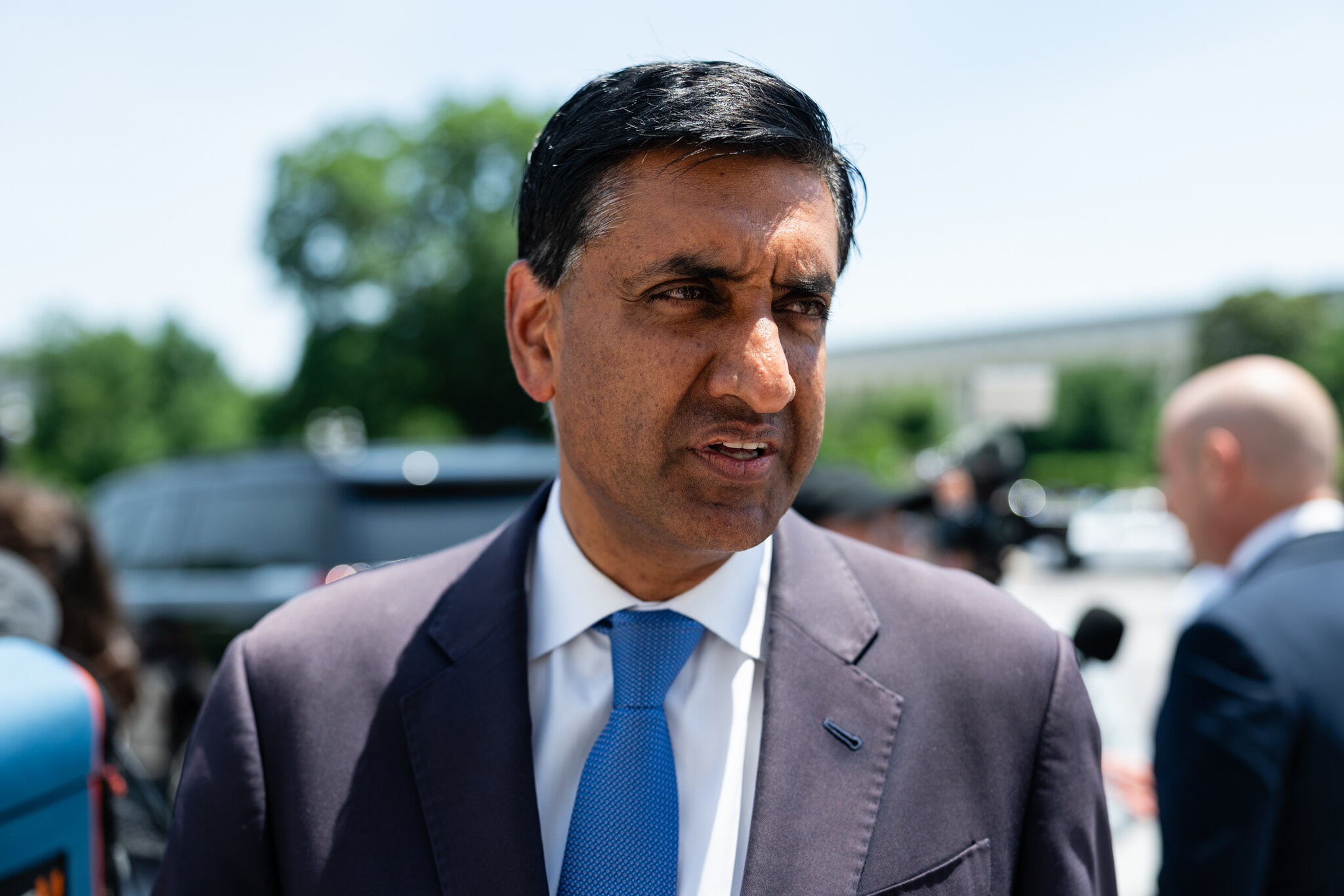 Platner Faces Growing Democratic Calls to Drop Out