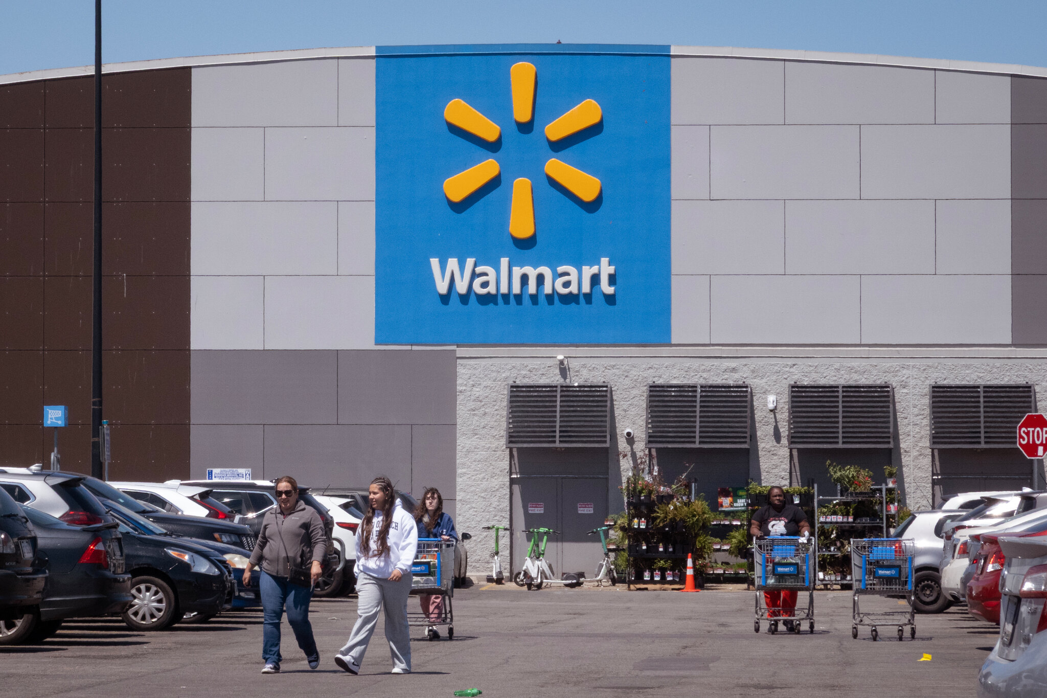 Walmart Announced Price Cuts. Trump Tried to Take Credit.