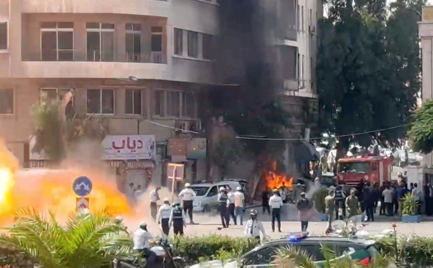 Explosions Hit Damascus as Macron Visits