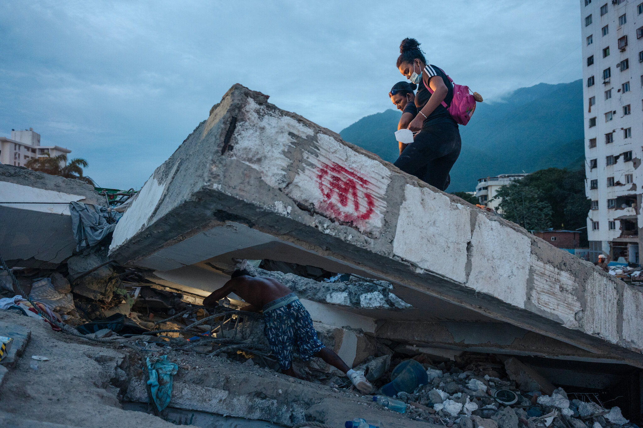 Repression Turns to Rage After Quakes in Venezuela