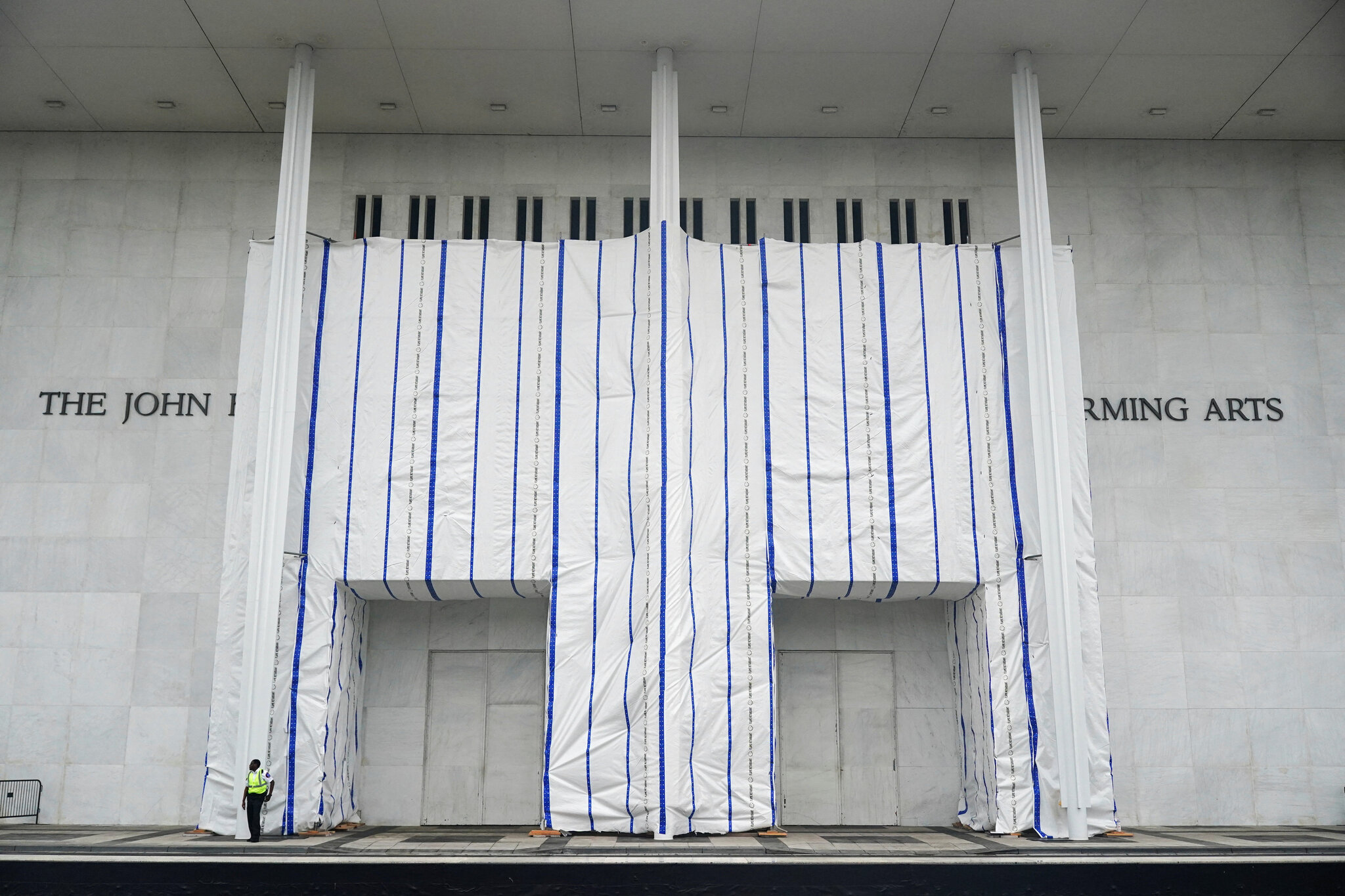 Whistle-Blowers Accuse Kennedy Center of Contracting Flaws Under Trump