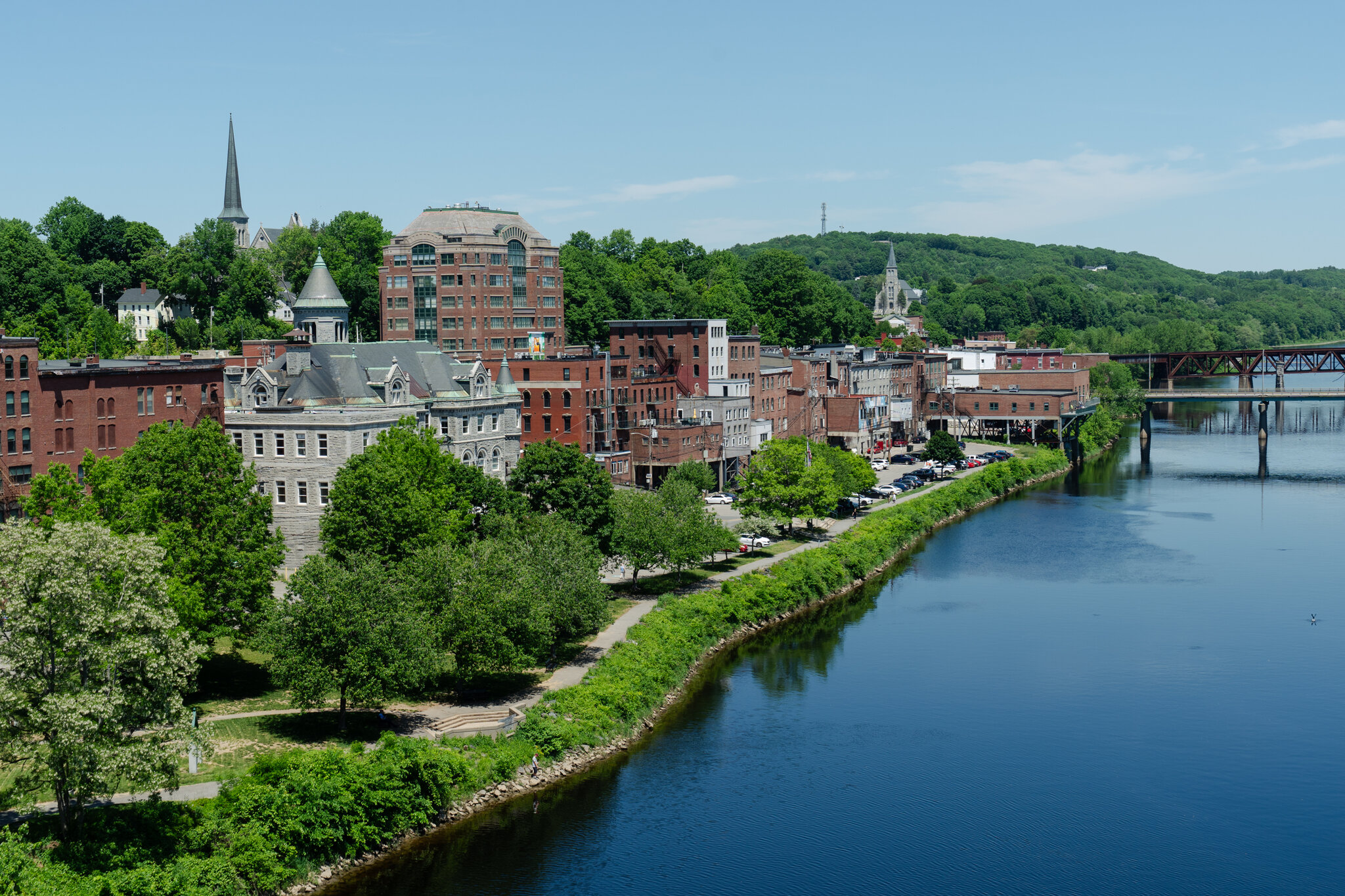 Maine Democrats Eyeing Late July Convention to Pick Platner Replacement