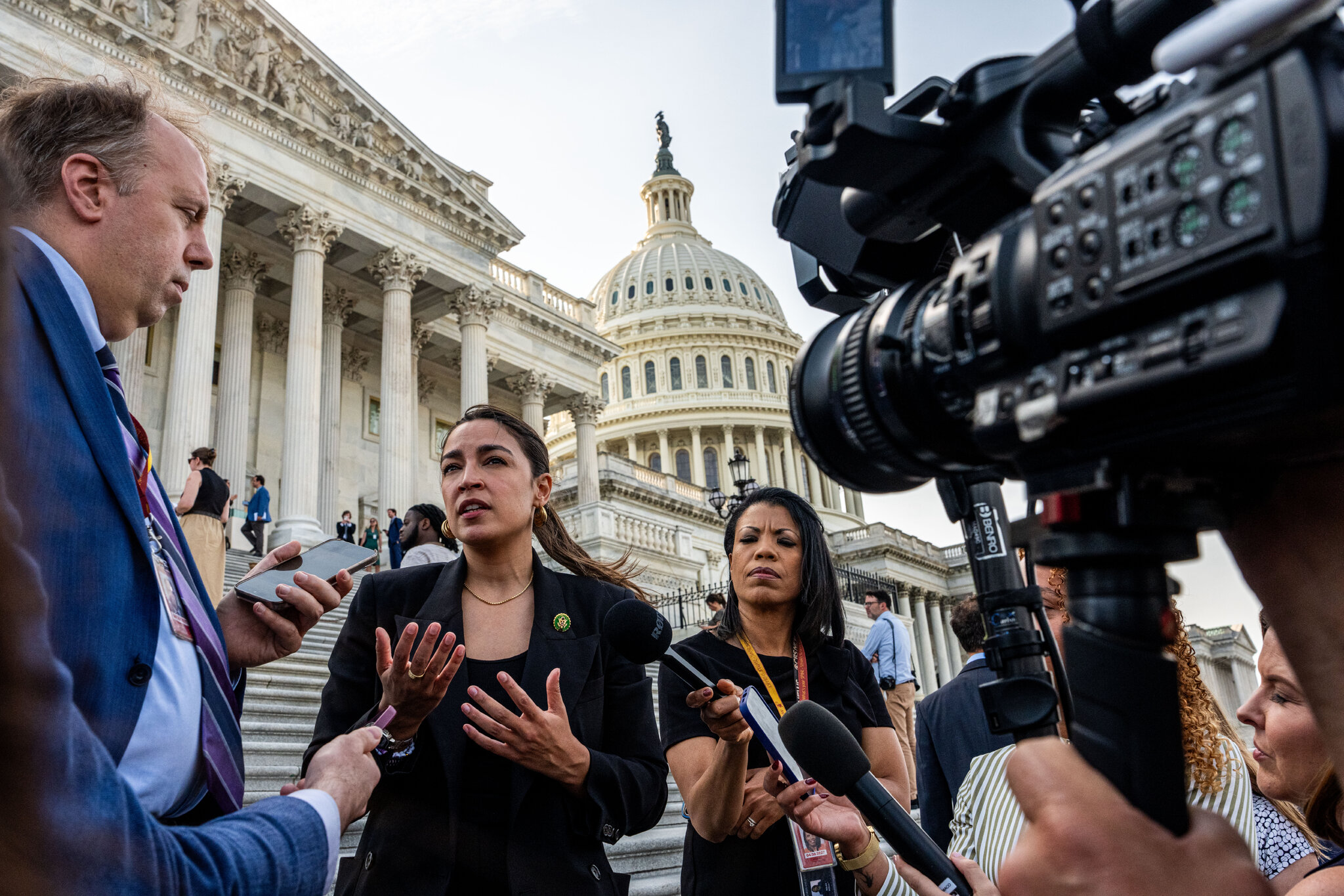 Tension Emerges Among Democratic Socialists Over 2028 Endorsement