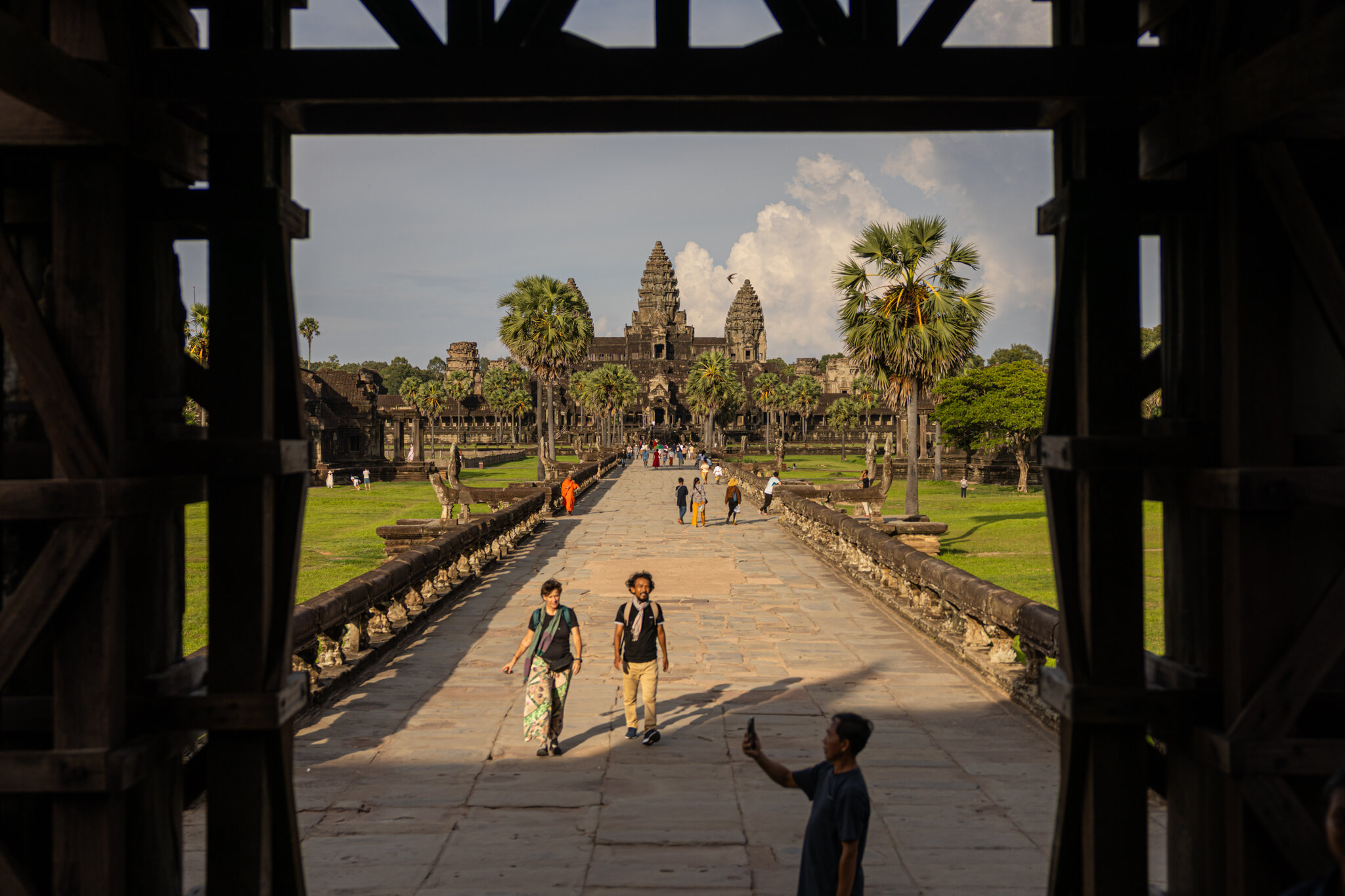 Asia’s Tourist Hot Spots Are Missing a Staple: Europeans