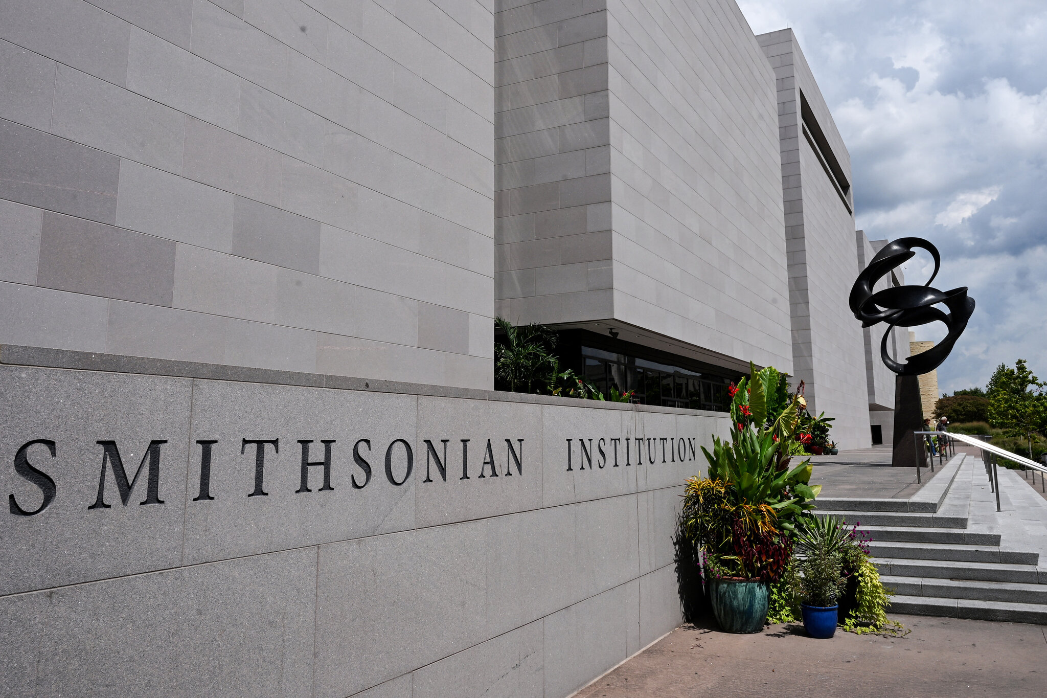 As White House Leans on Smithsonian, Little Uproar Over Board Vacancies