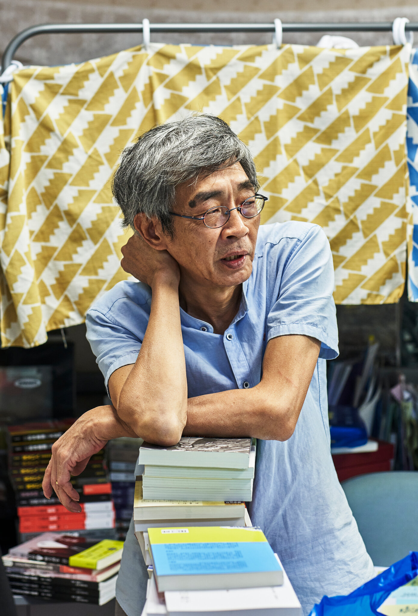 Lam Wing-Kee, Hong Kong Bookseller Who Defied Authorities, Dies at 70