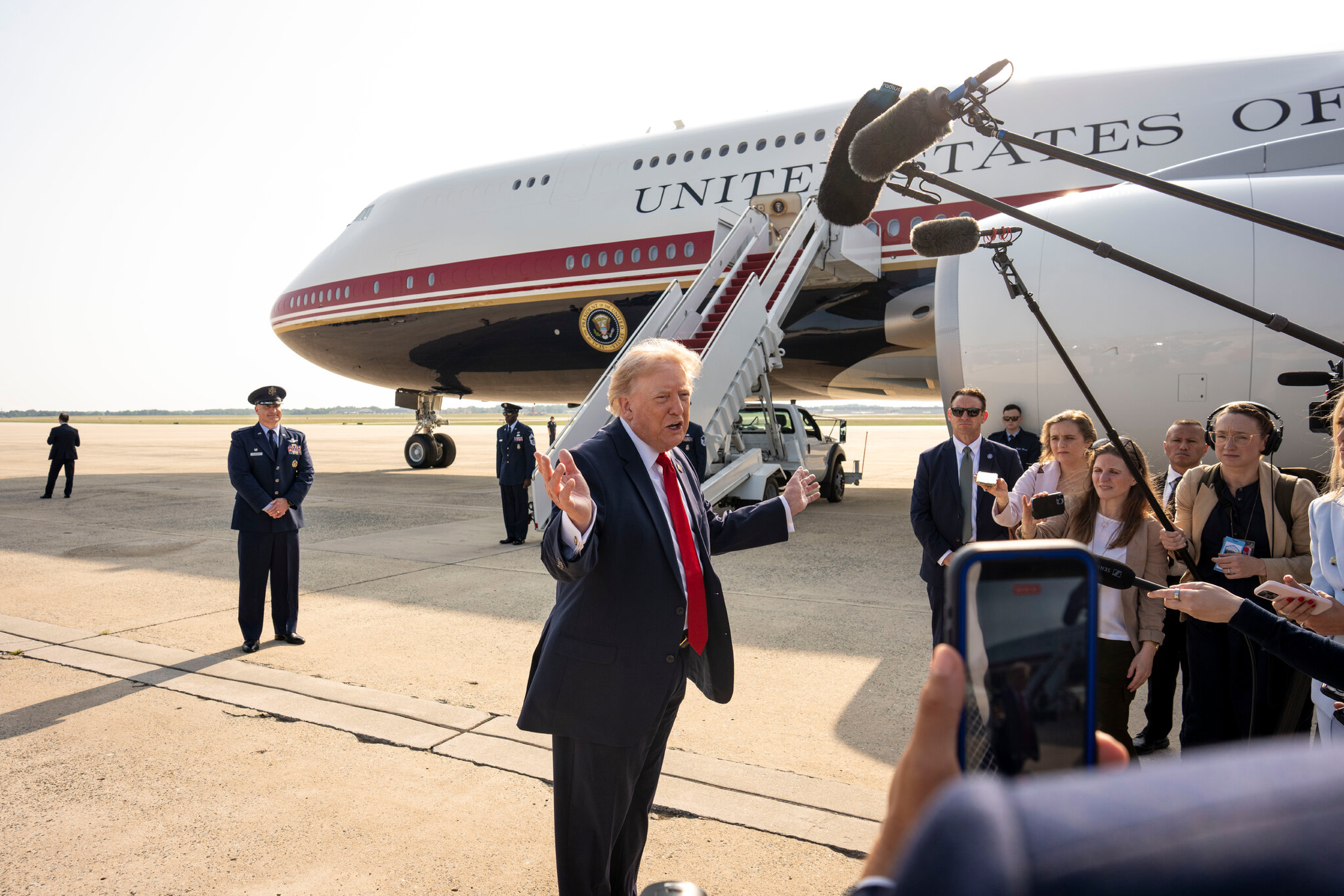Investigators Seek Information From Government Officials as Part of Air Force One Leak Investigation