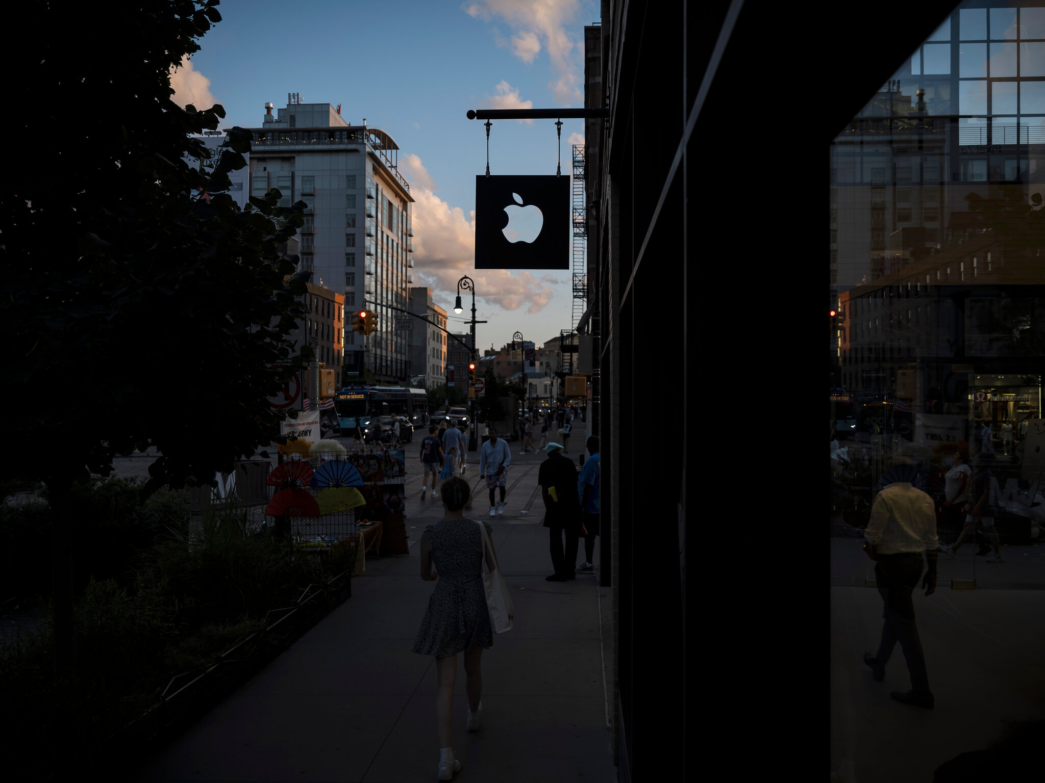Judge Dismisses Suit Accusing Apple of Failing to Limit Child Sex Abuse Material