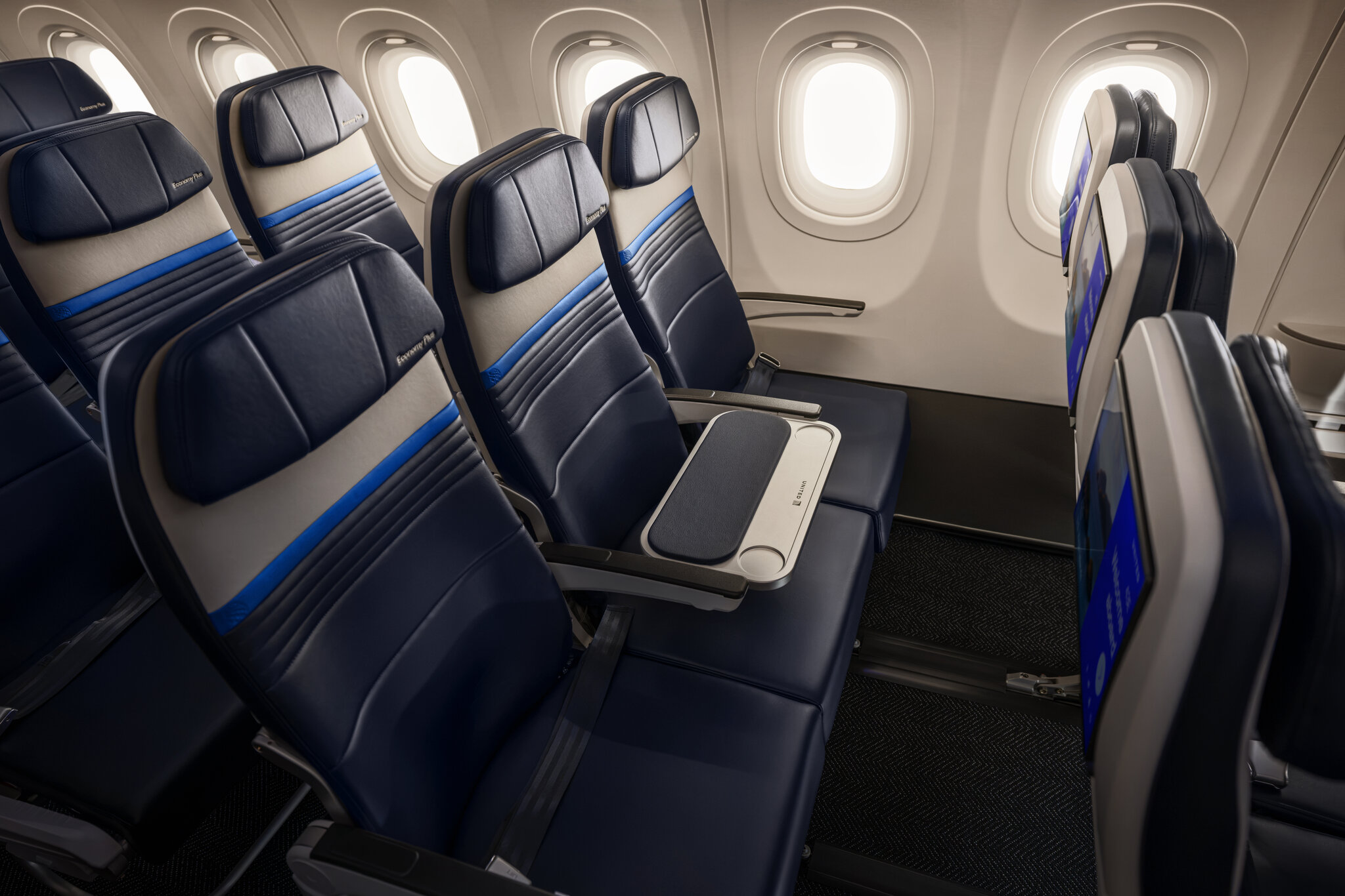 United Will Soon Let You Take Over the Middle Seat, for a Price