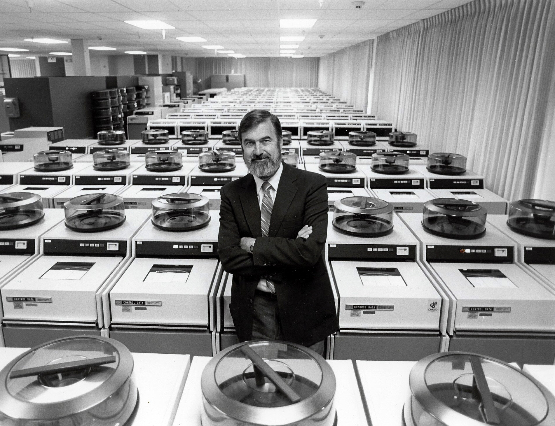 Roger Summit, Who Invented an Early Online Search Service, Dies at 95
