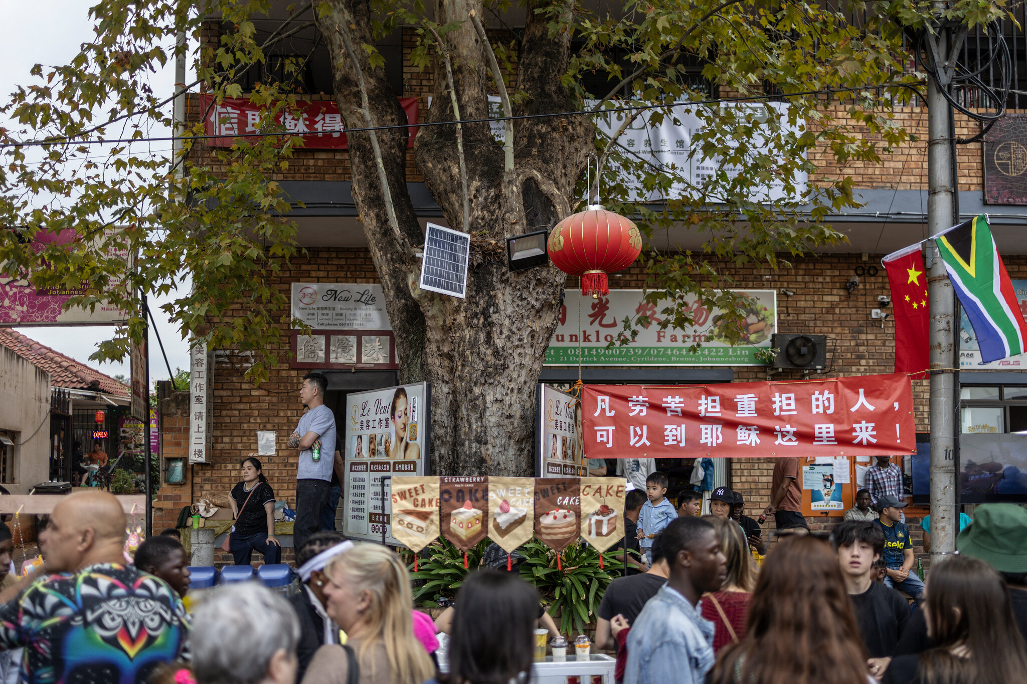 Global Opinion Shifts Toward Favoring China Over the U.S., Poll Finds