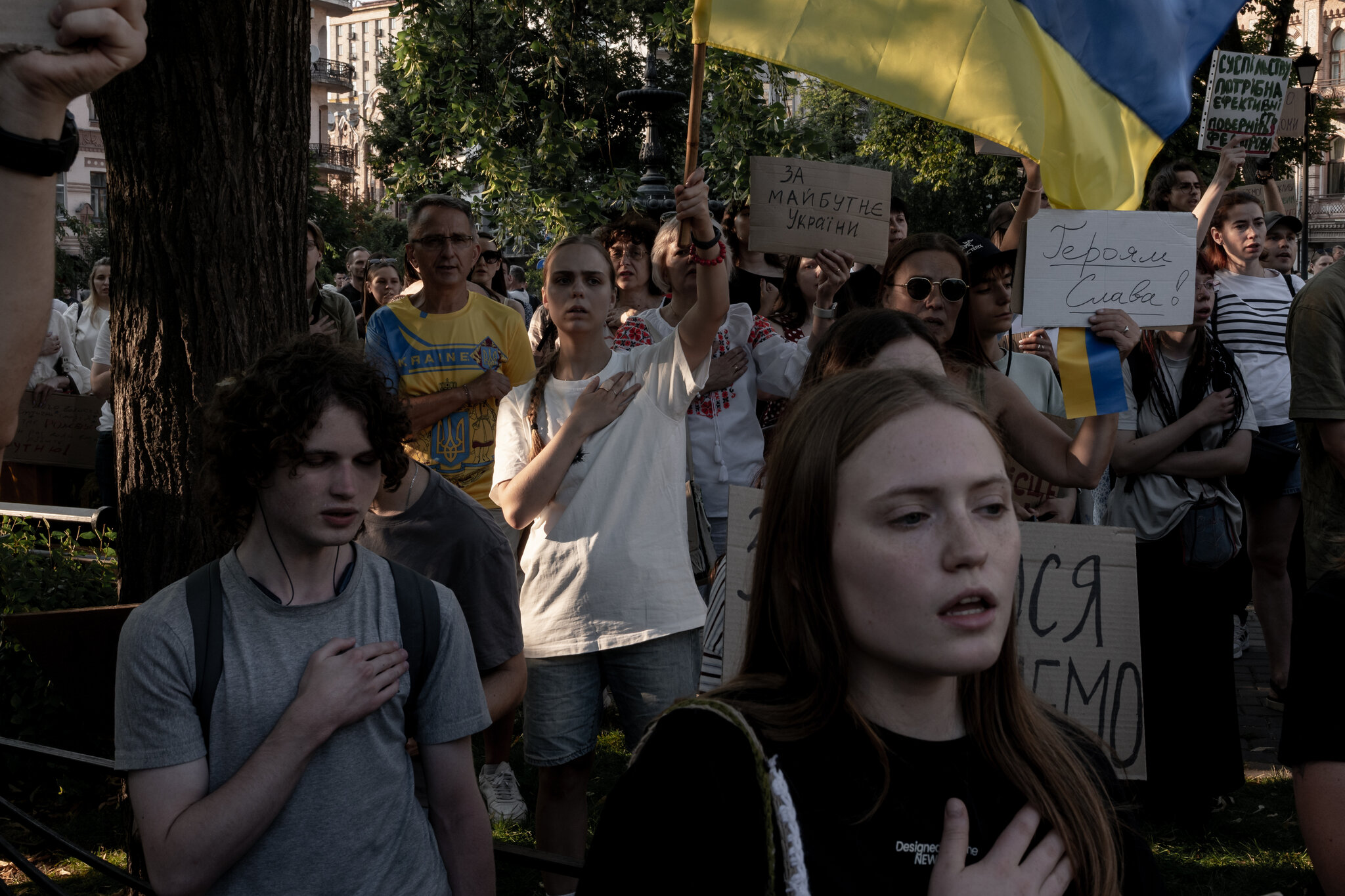 Ukraine’s Top General Becomes a Target of Protesters’ Anger