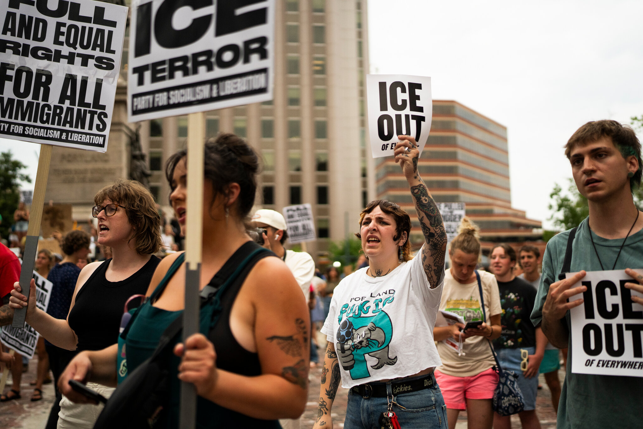 D.H.S. Won’t Name Agents Who Kill. Local Police Agencies Are More Open.