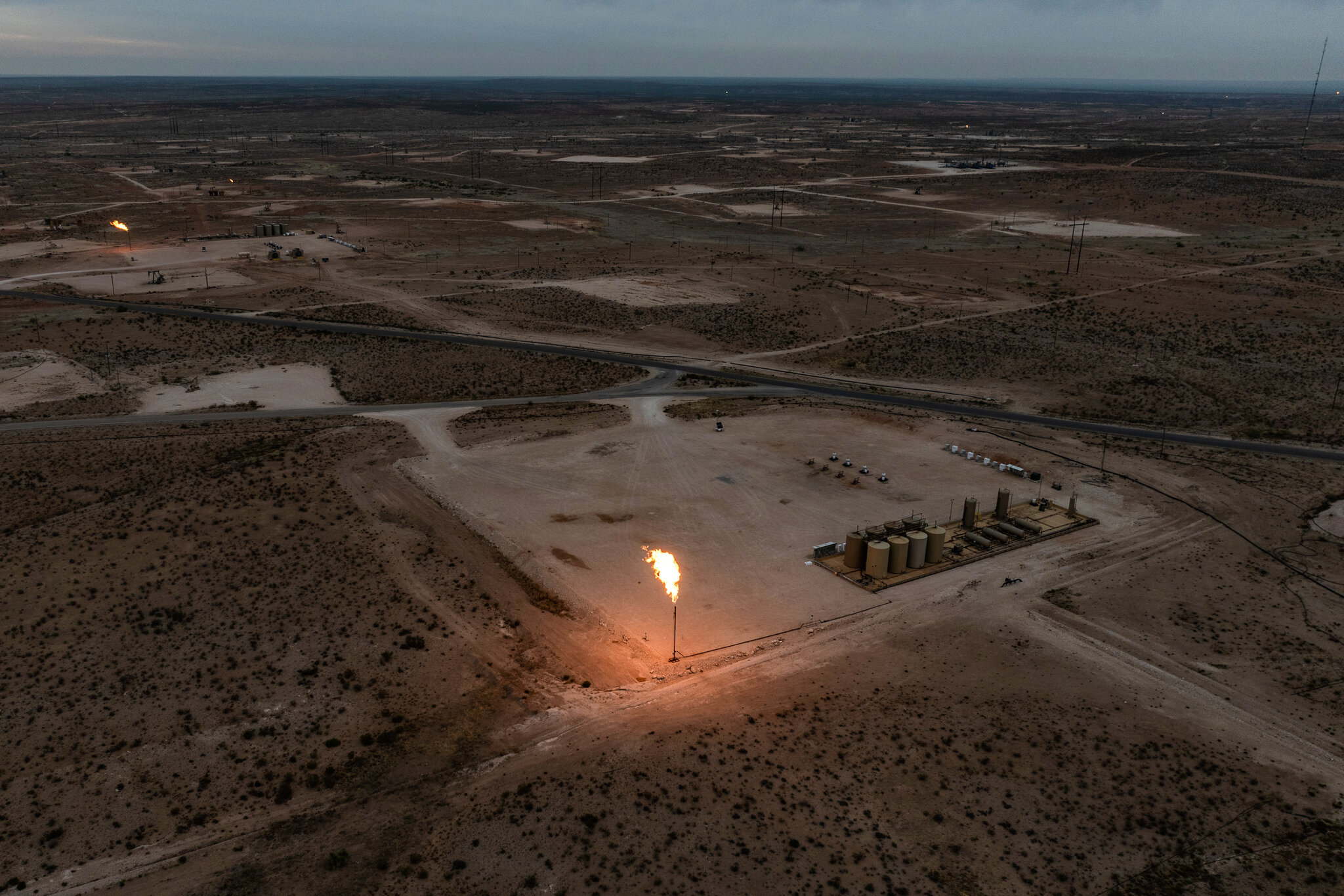 Oil Firms Knew for Decades of Methane’s Danger to Planet, Documents Suggest