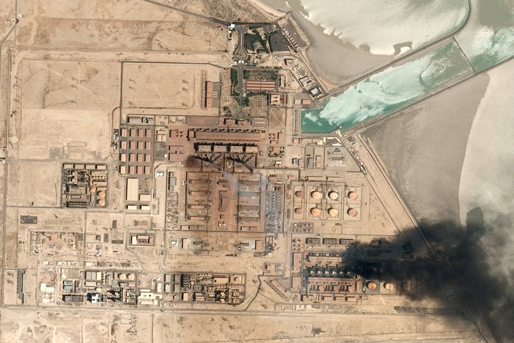 Water Plants Under Fire in the Gulf Are Crucial to Civilians