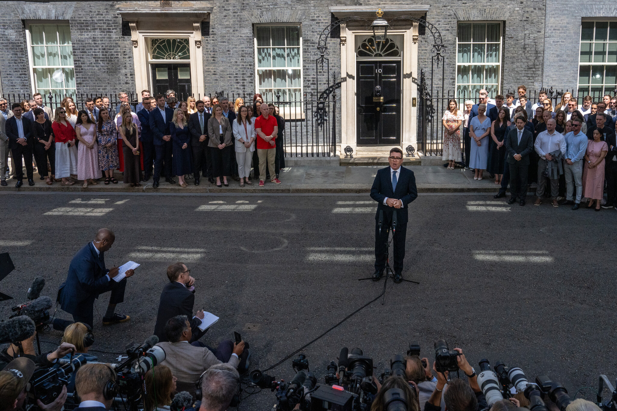 Britain’s New Leader Orders Cut in Taxes on Electricity