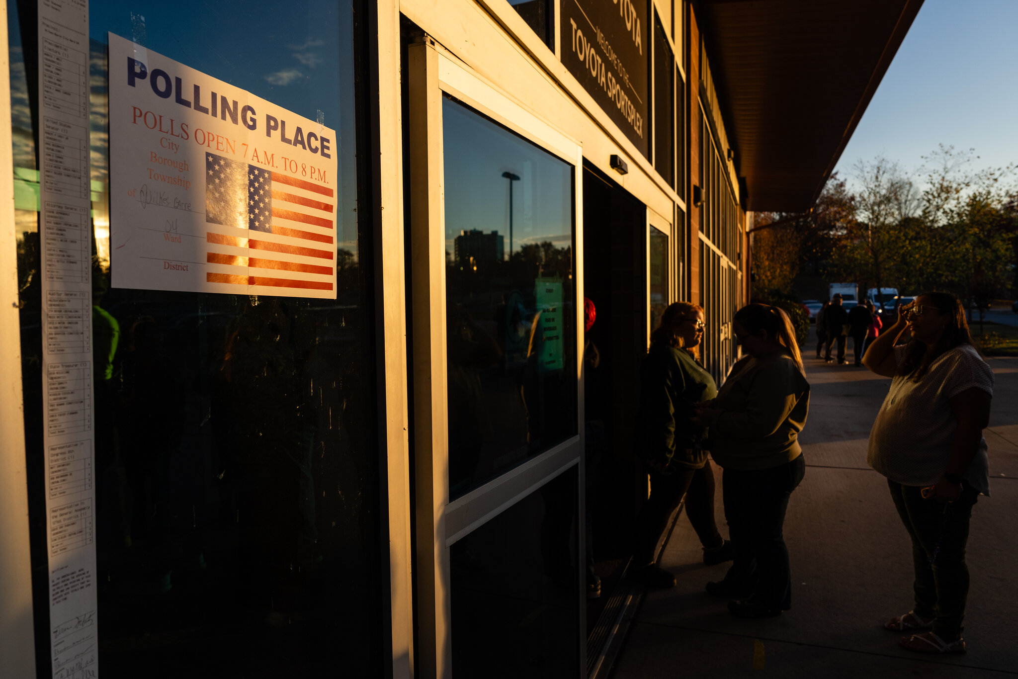 House Approves Bill Limiting Stock Trades for Congress