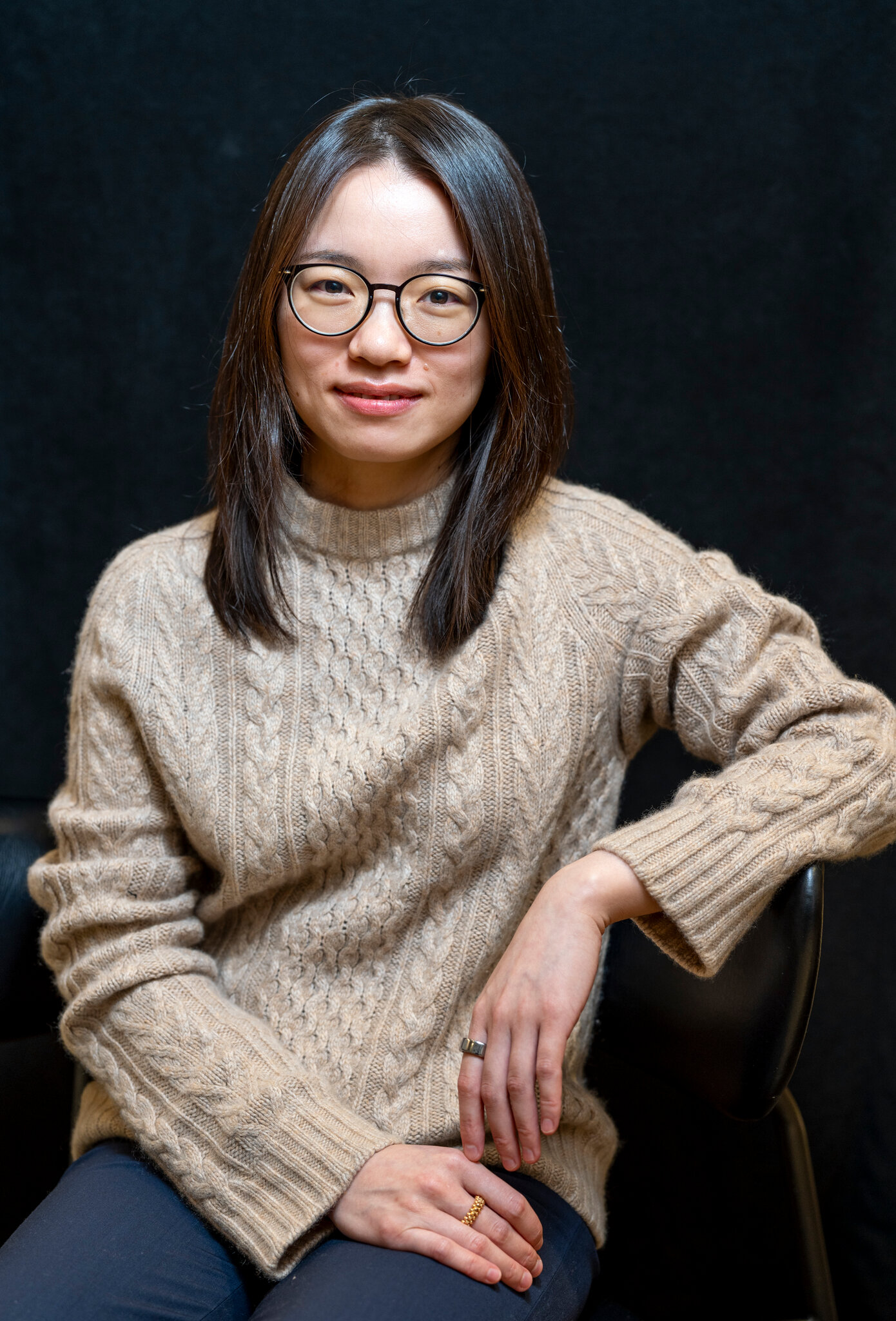 Hong Wang Twirls in Fractal Dimensions of Three