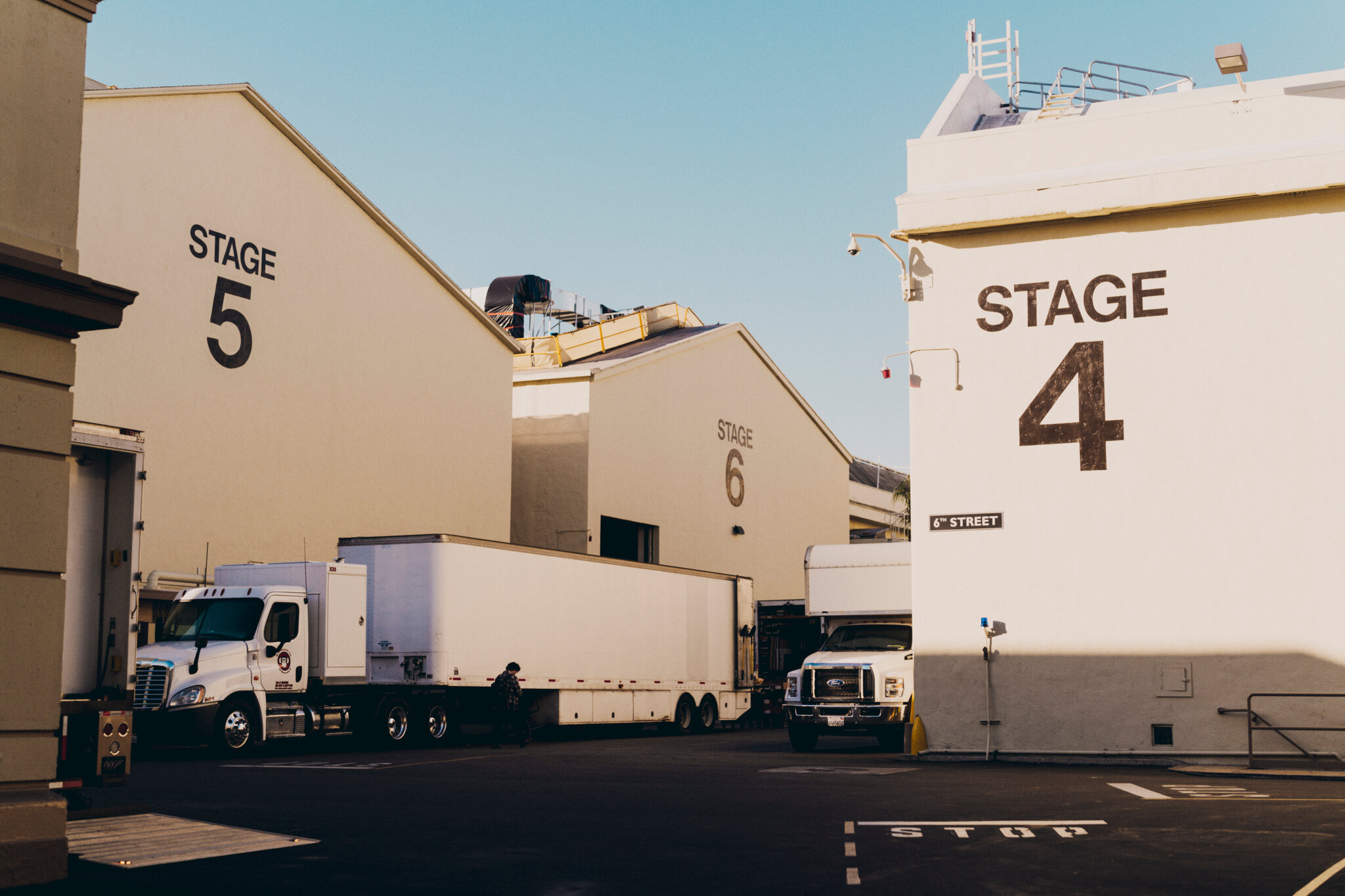 Paramount Agrees to Delay Warner Bros. Merger for Months