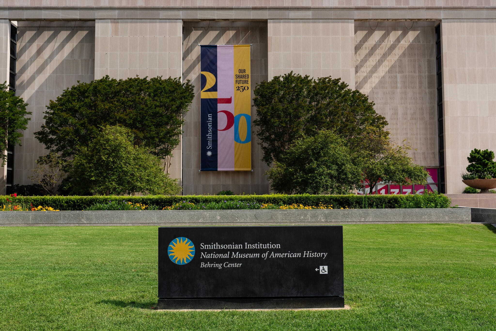 Trump Orders Warnings Placed at ‘Inaccurate’ Smithsonian History Museum