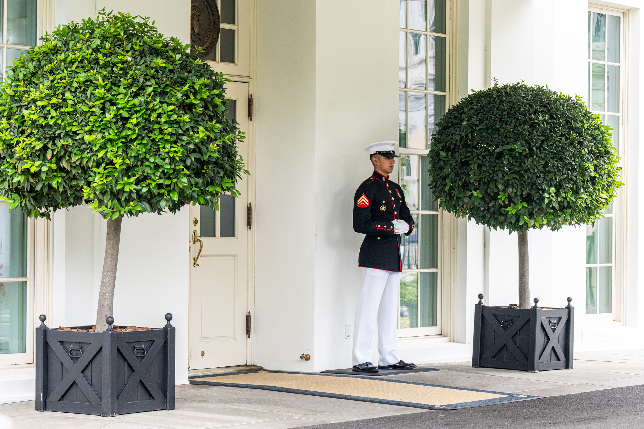 Trump Meets With Top Advisers as He Weighs a Major Escalation in Iran