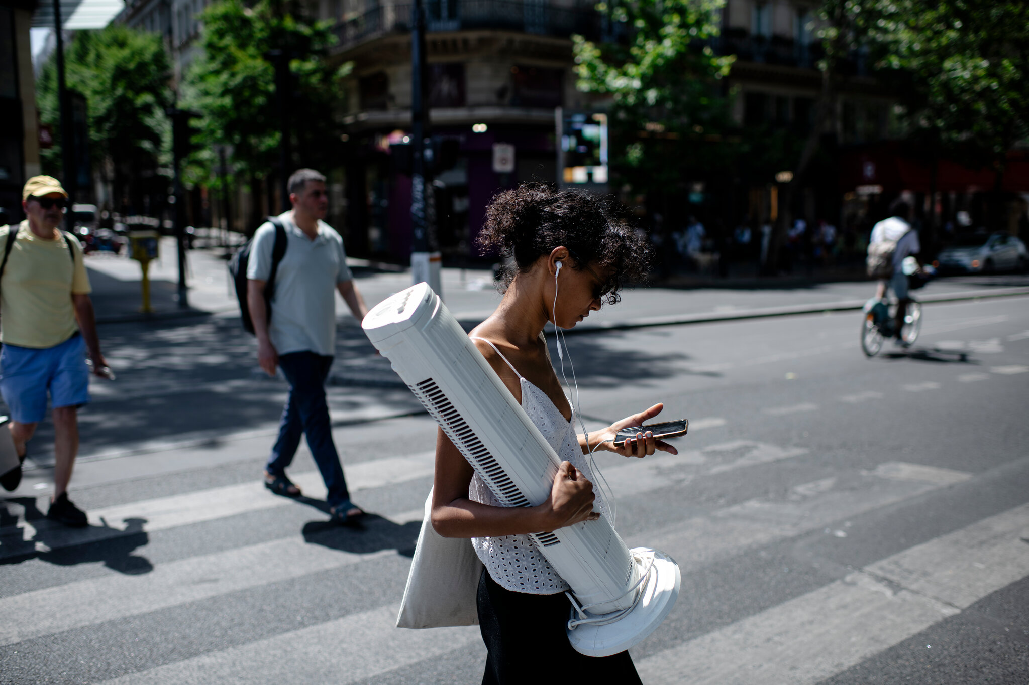 As Europe Sweats, Some Politicians Talk of Air-Conditioning, Not Climate Action