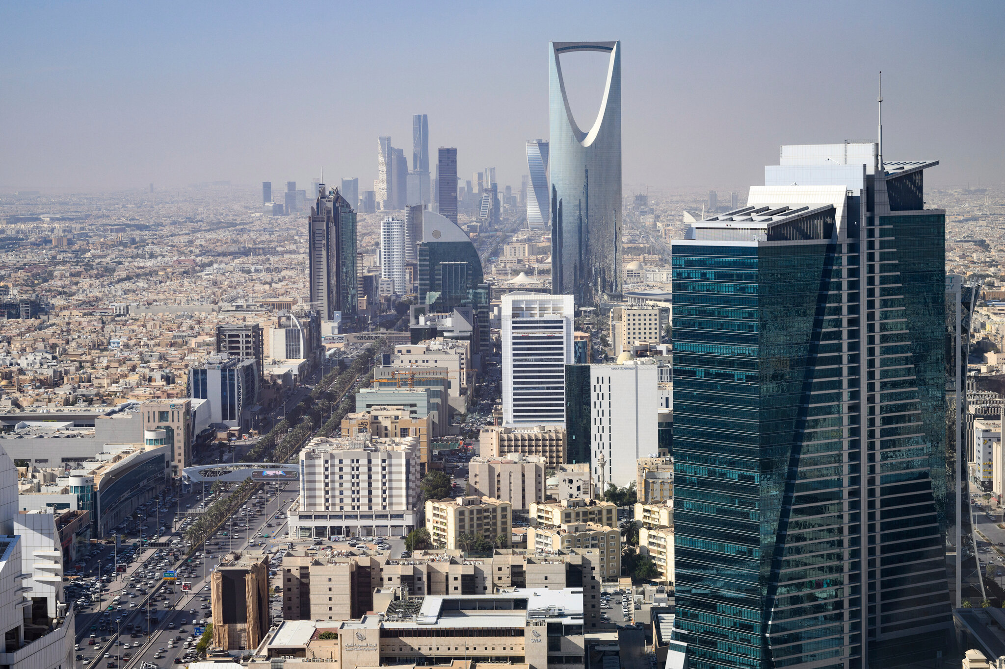 Colleges Promise ‘Business as Usual’ on Middle East Campuses Despite War