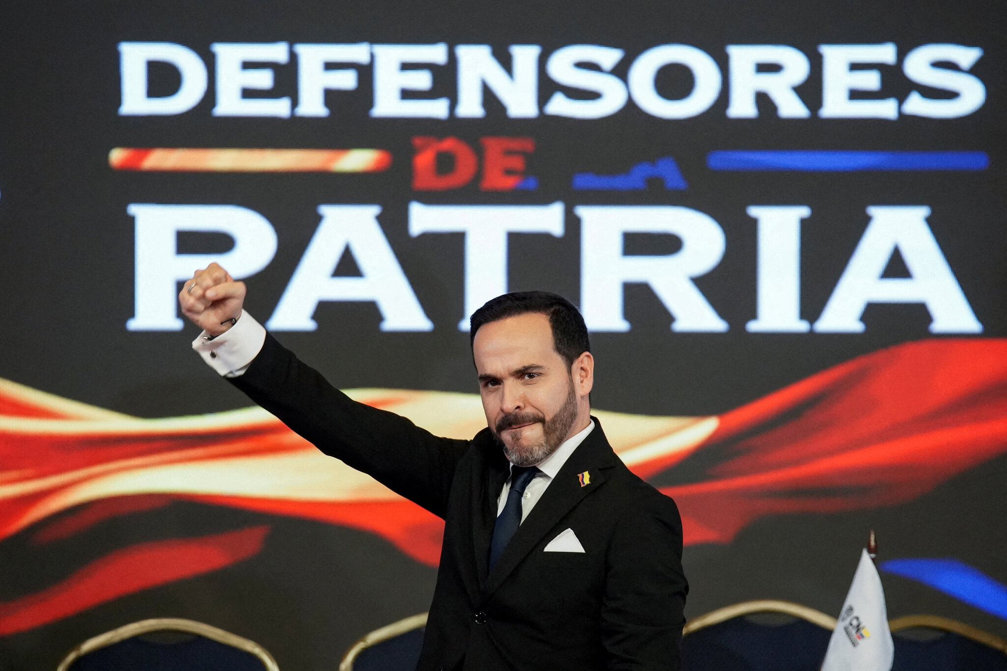 From Defending Colombian Drug Traffickers to Waging War on Them