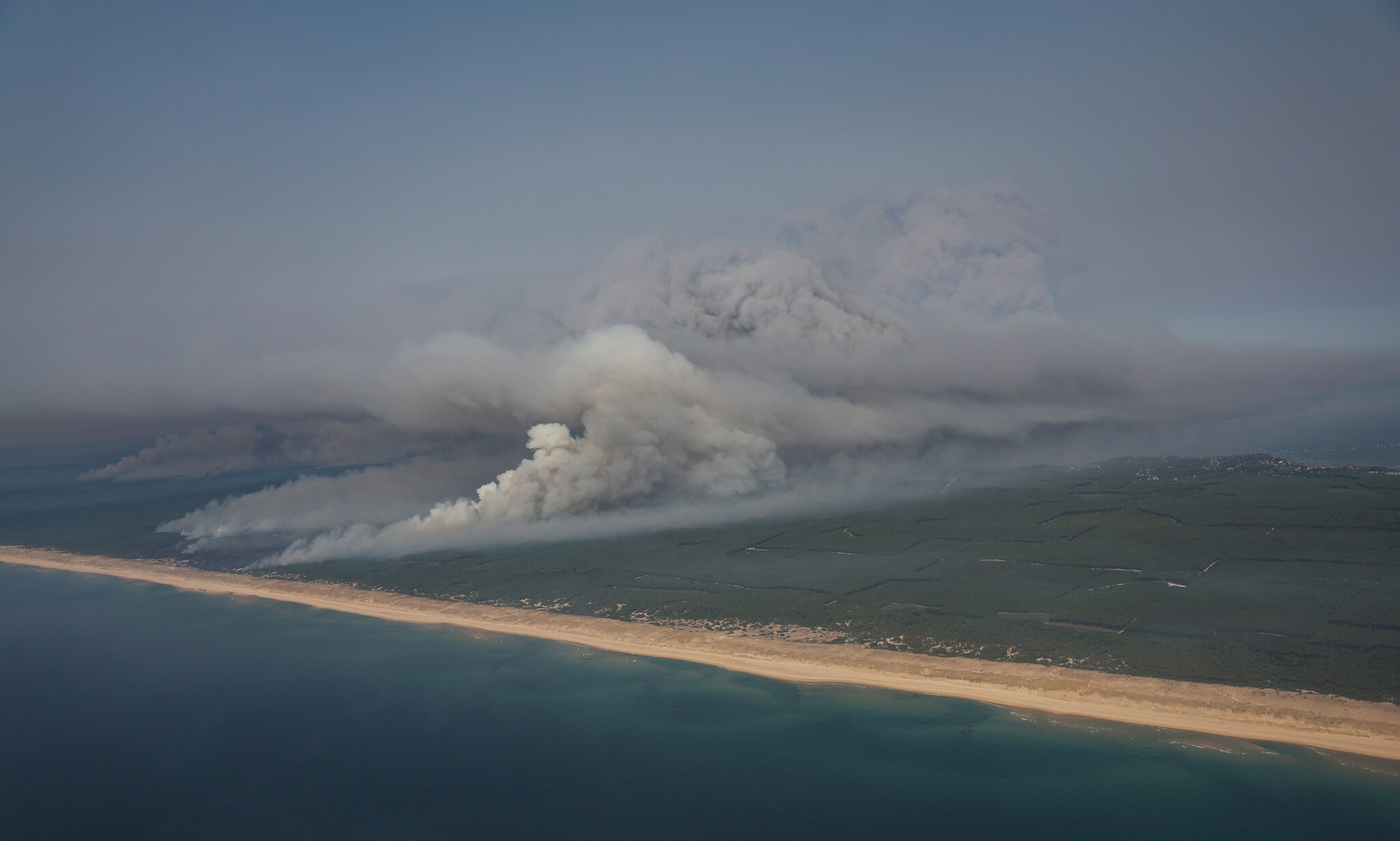 Firefighters in France Encounter a ‘Fire Cloud’