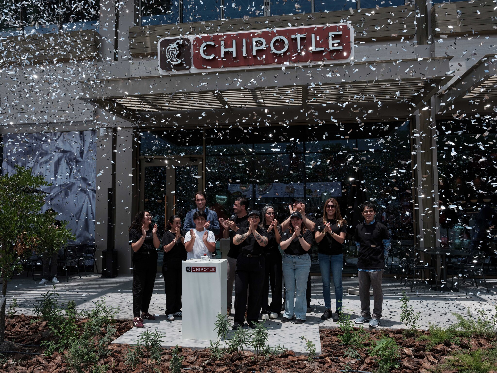 Selling Burritos Back to Mexico: Chipotle’s Bold Expansion