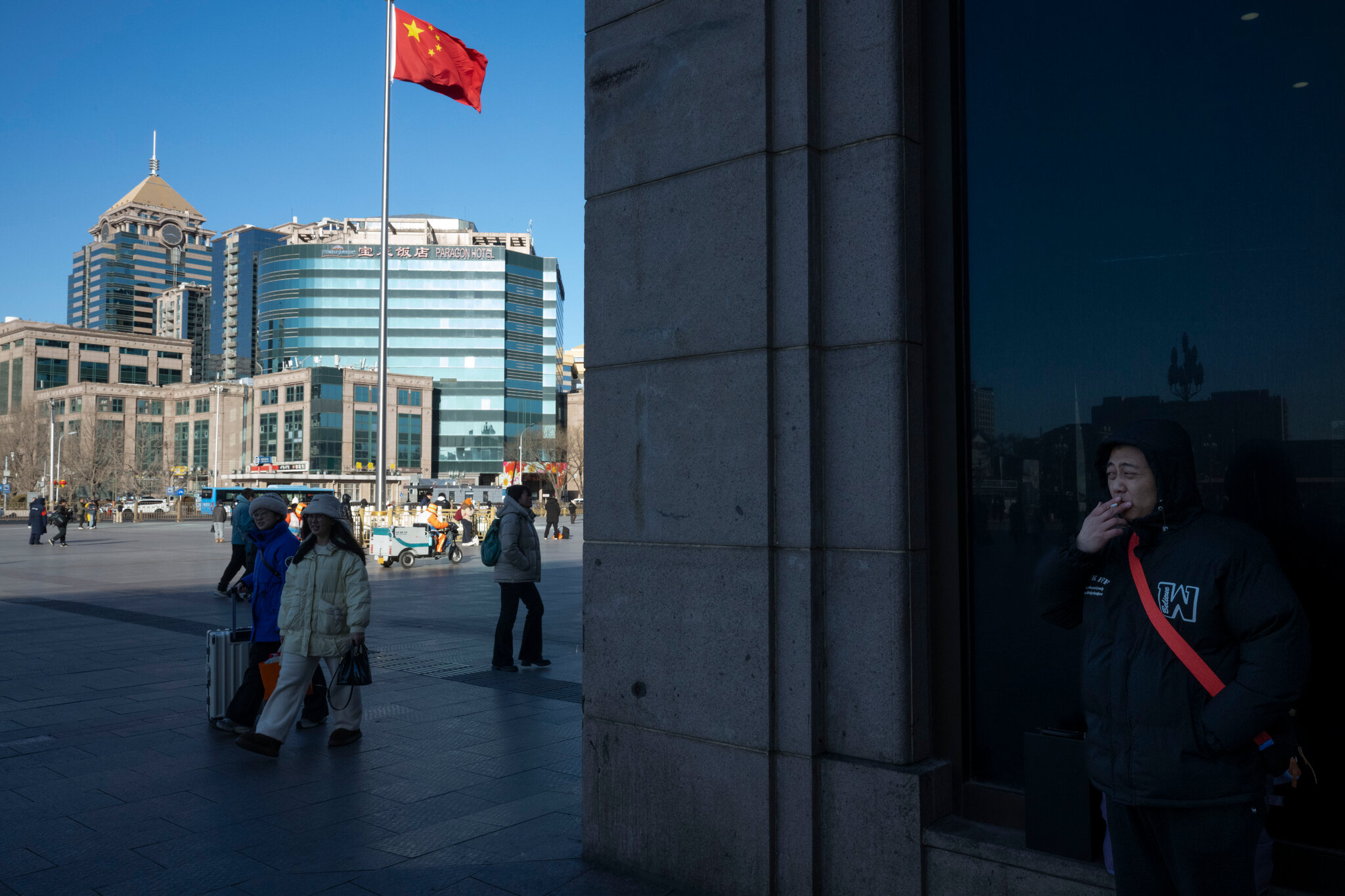 China’s Nonsmokers Try to Clear the Air, One Confrontation at a Time