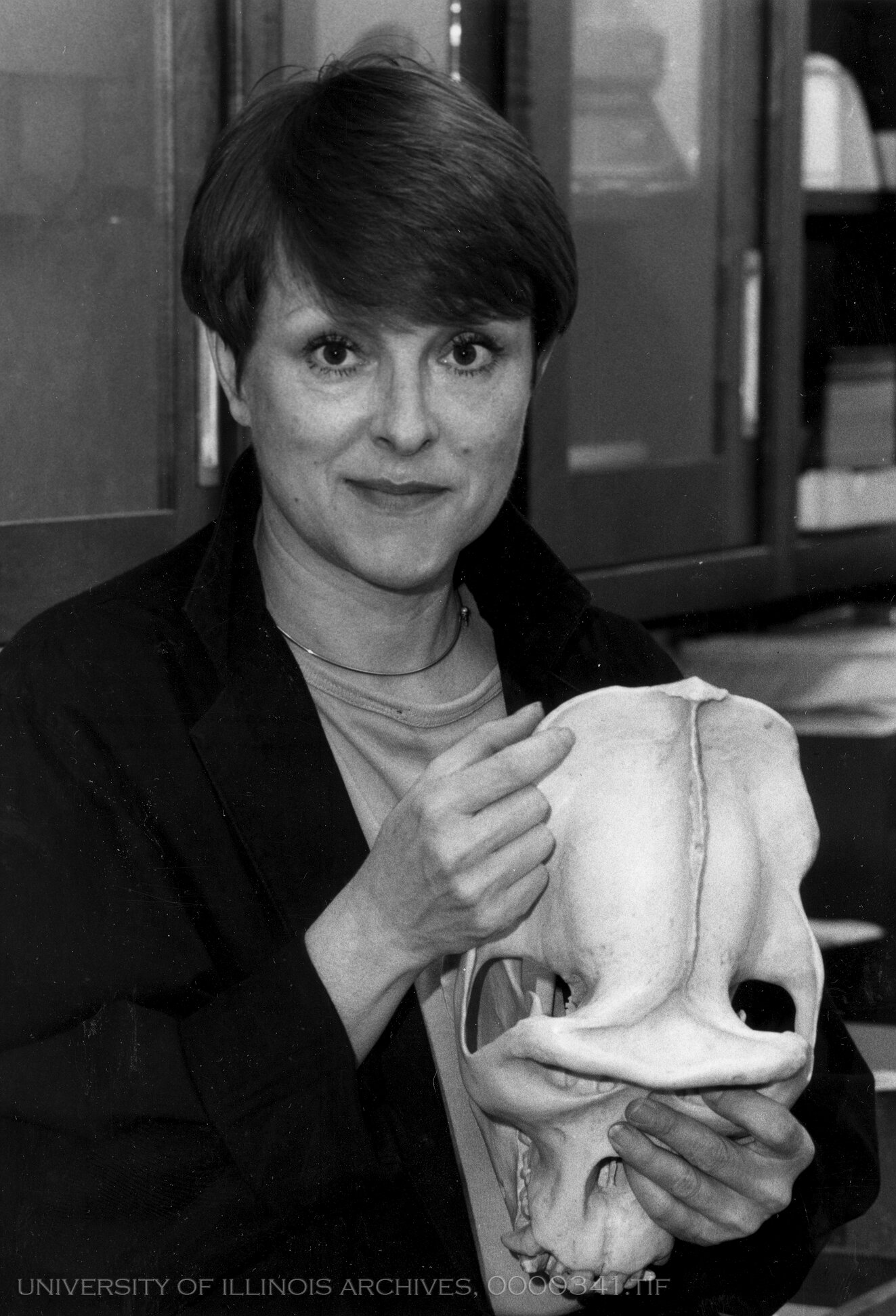 Olga Soffer, Fashion Maven Who Studied Caveman Couture, Dies at 83
