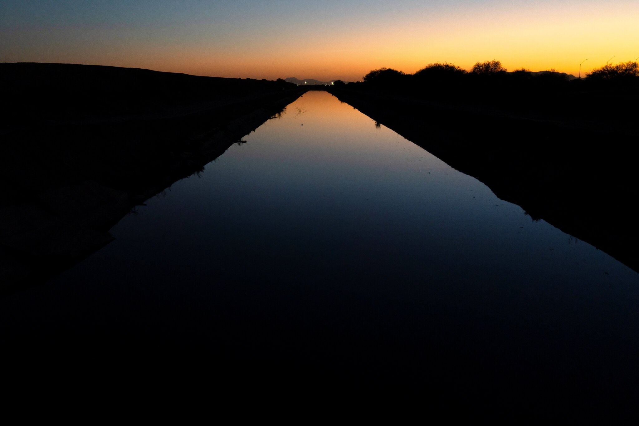 U.S. Raises Threat of Steep Water Cuts in Lower Colorado River Basin