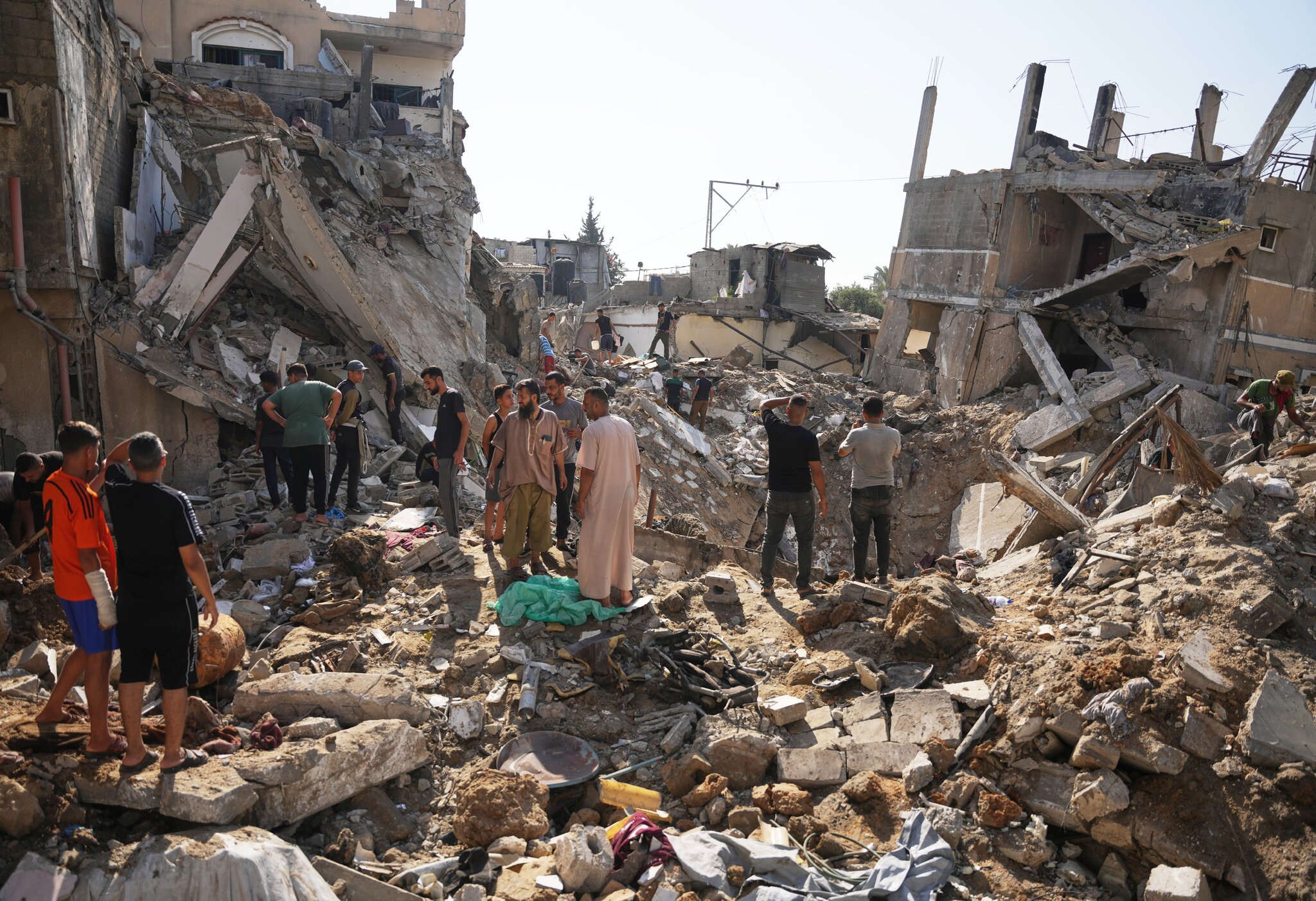 Escalating Violence in Gaza Risks Undermining Trump’s New Peace Plan