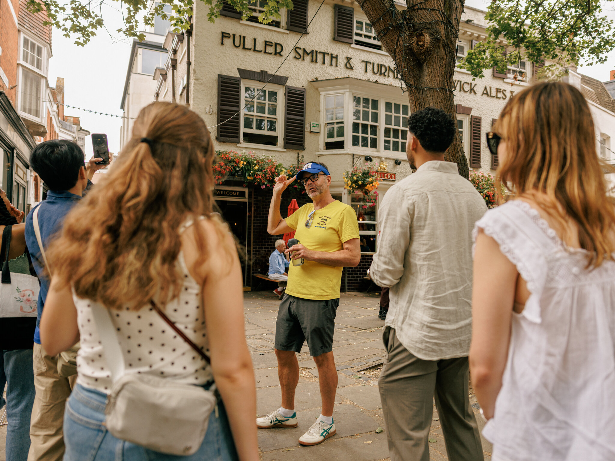 A Bucolic London Suburb Feels the ‘Ted Lasso’ Effect