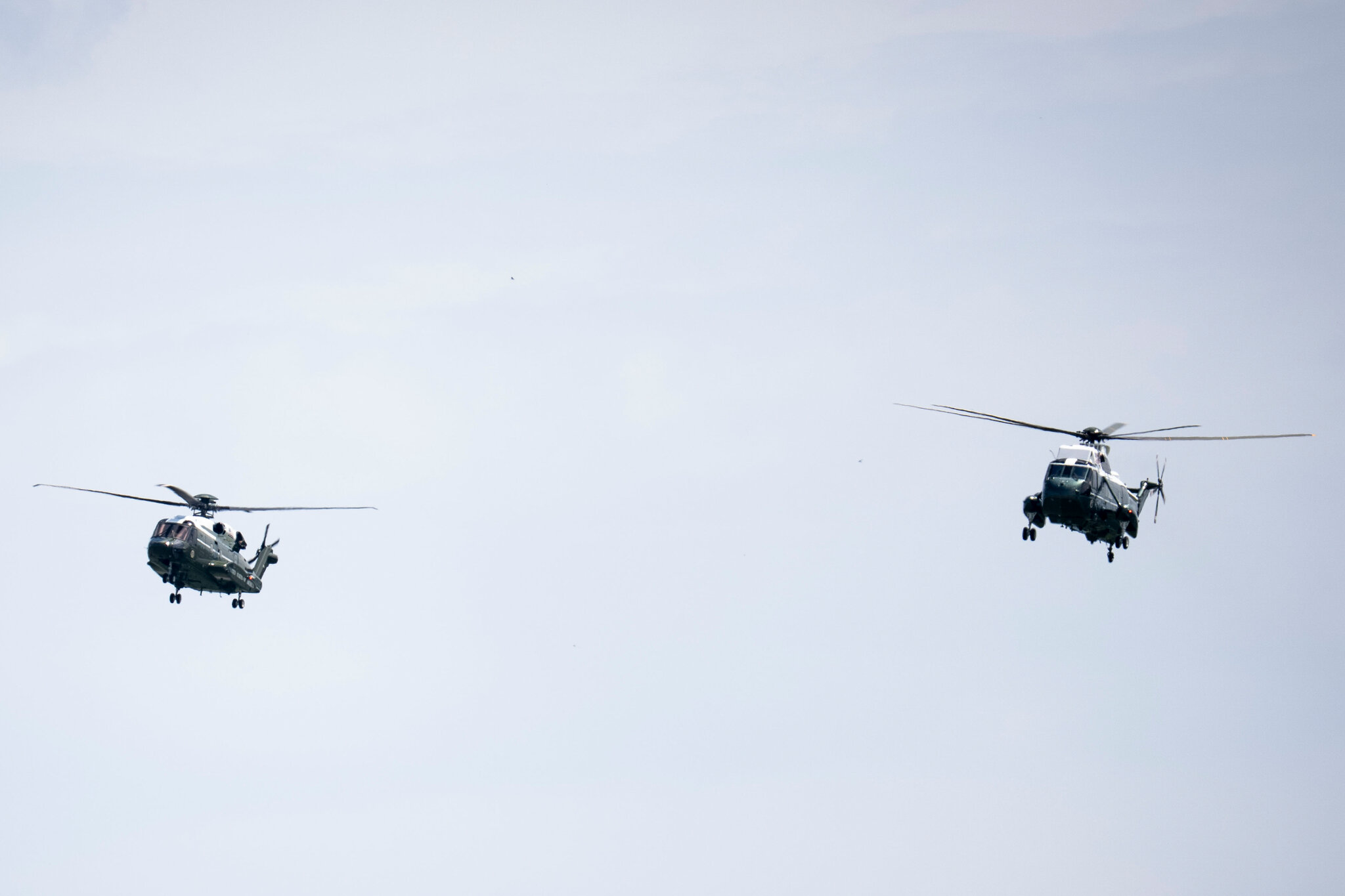 Helicopter Carrying Trump Flies Near Passenger Jet in Washington Airspace