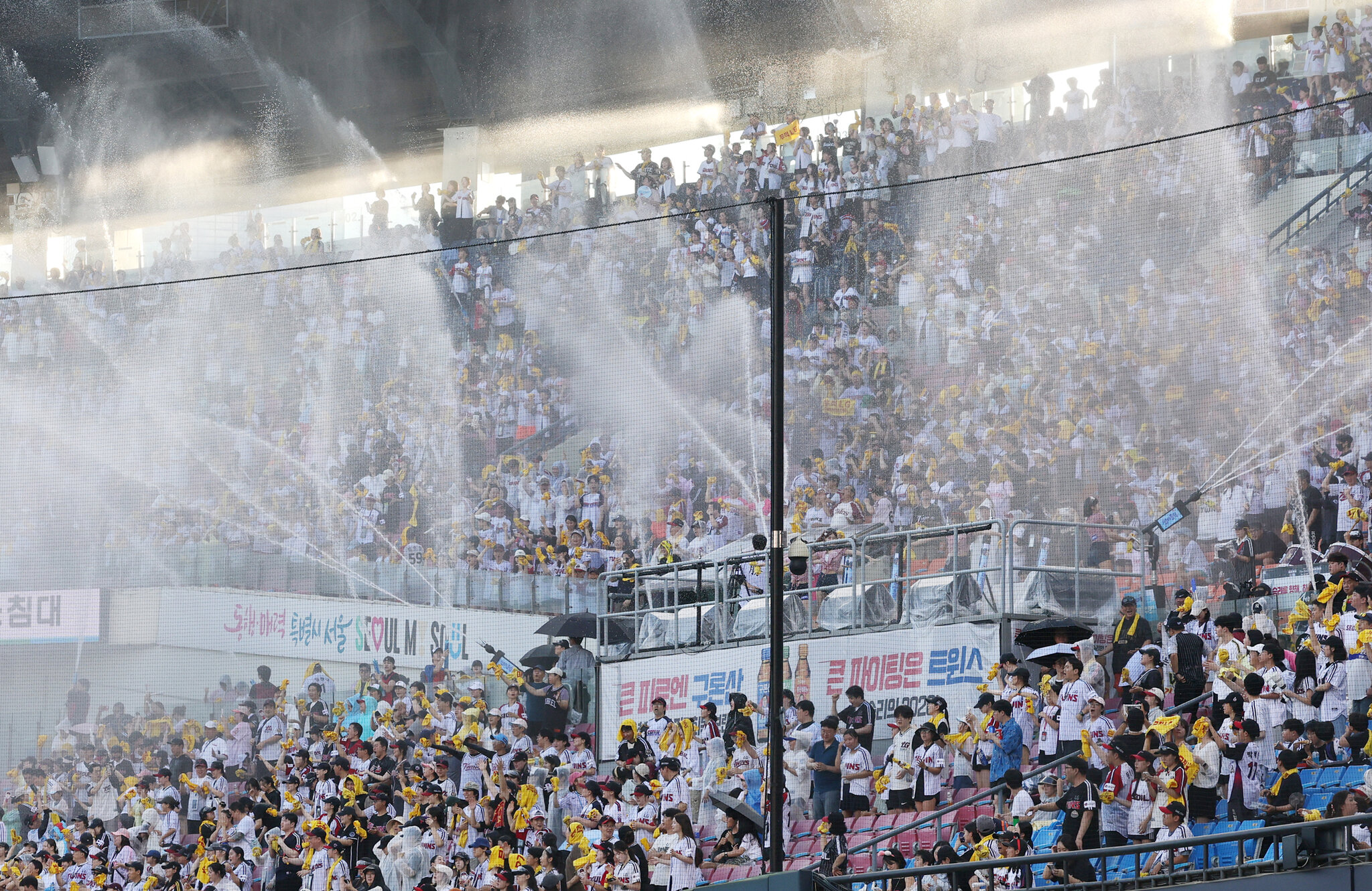 South Korea Cancels Two Days of Baseball Amid Sweltering Weather
