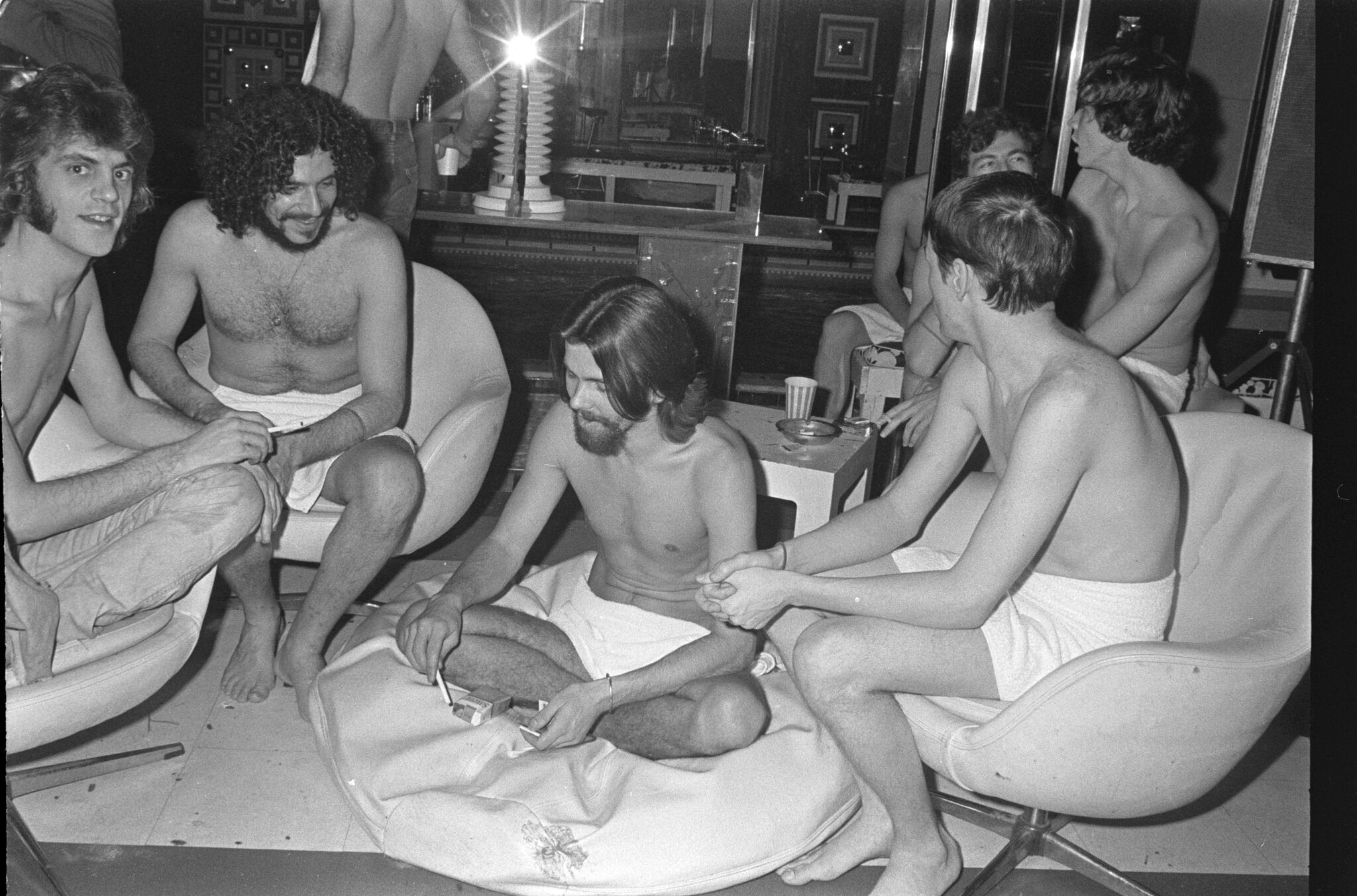 Should N.Y. Bathhouses Be Allowed to Offer Space for Sex?