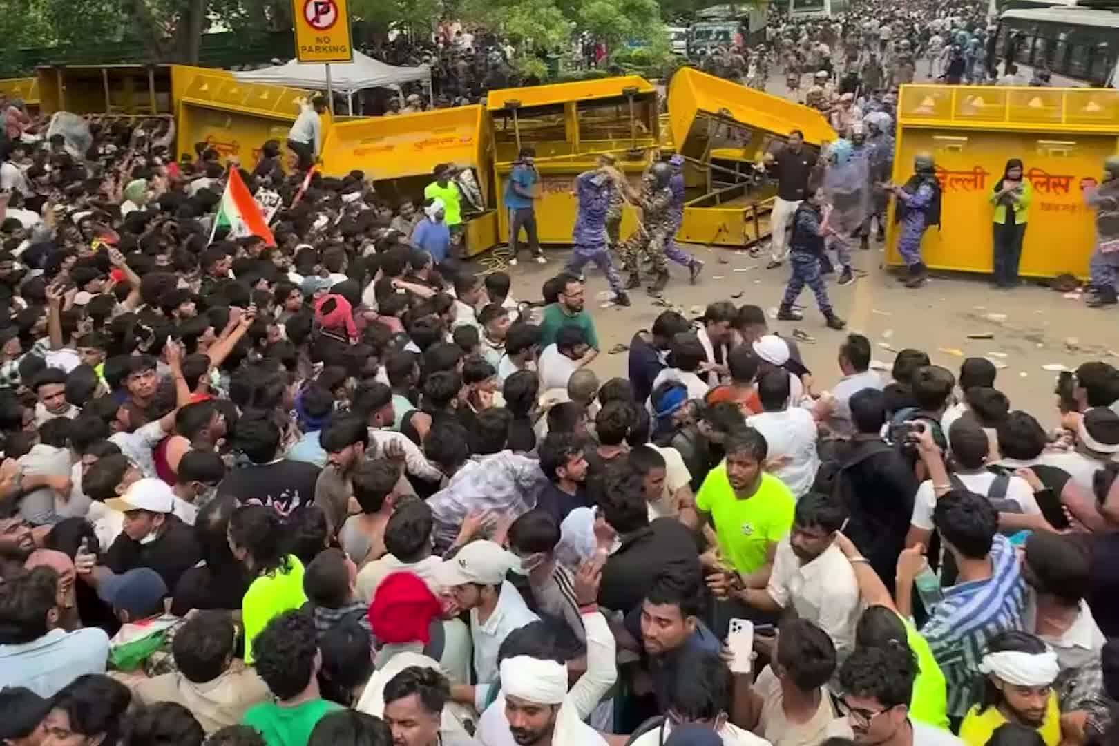 Pellet Guns, Sticks and Tear Gas: How India’s Police Halted a Youth March