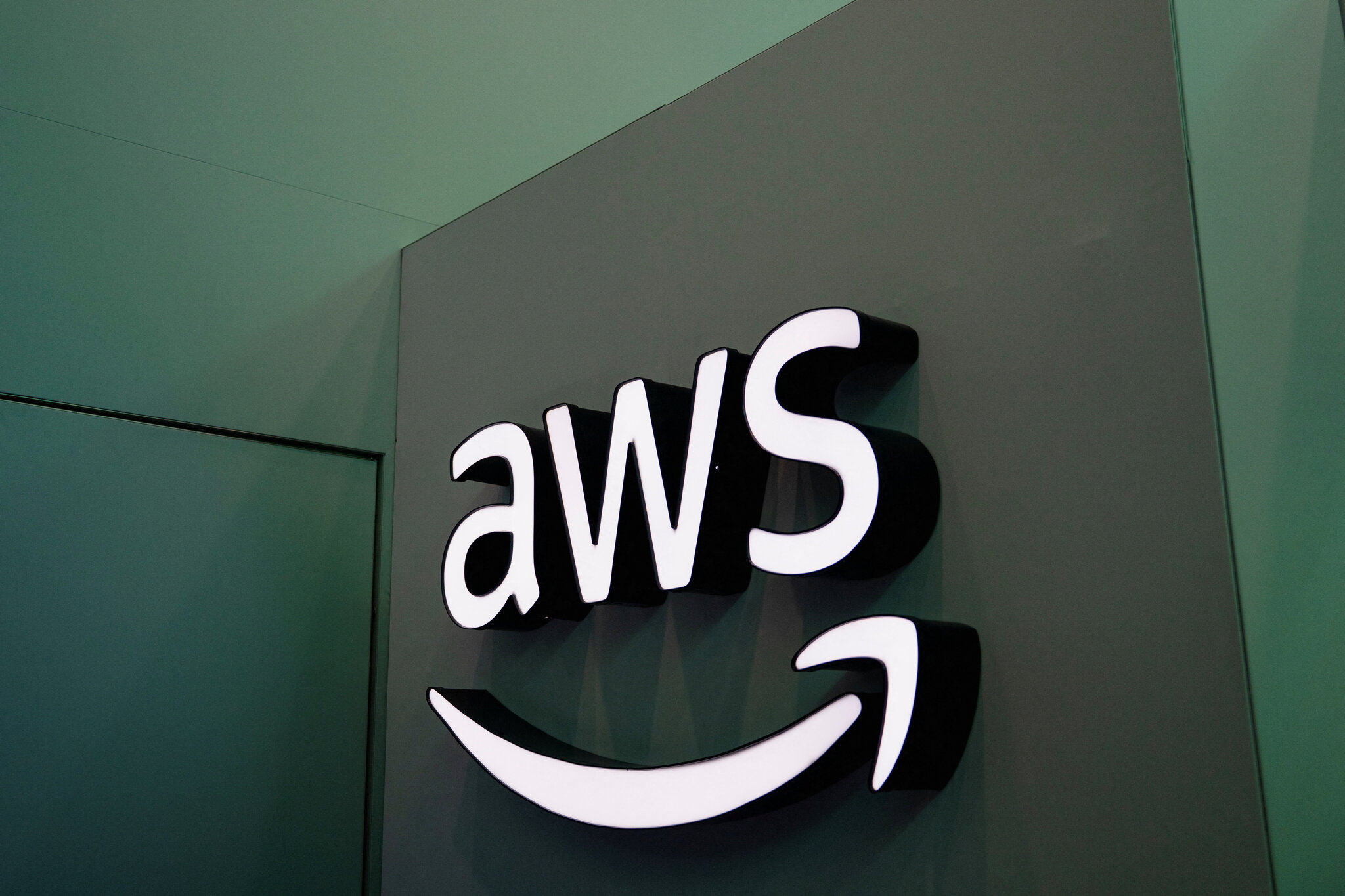 New Amazon Data Center Is Set to Have the Most Polluting Power Plant in the U.S.