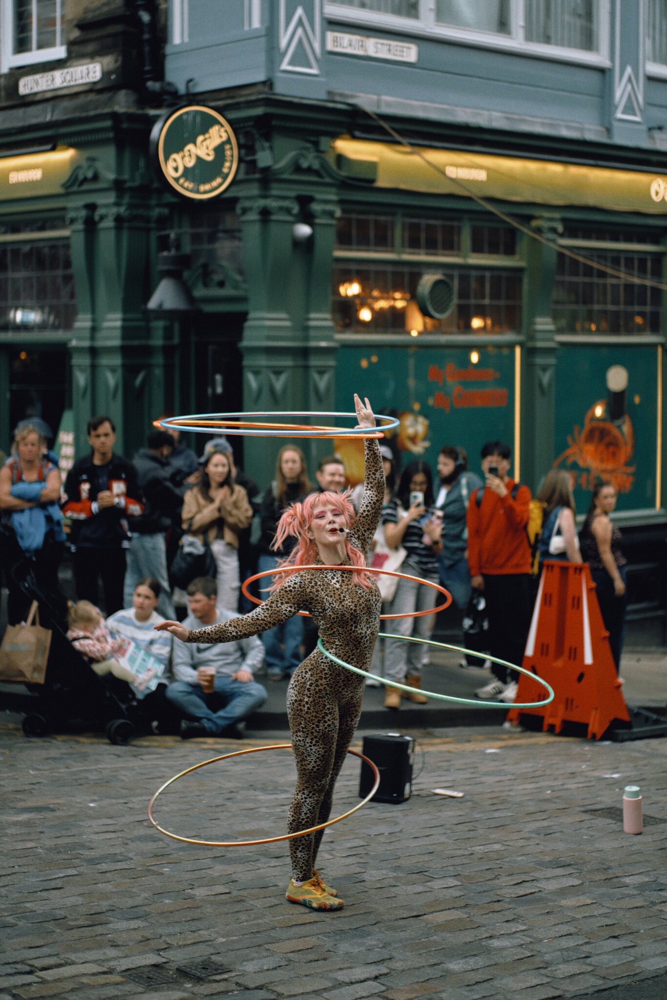 At Edinburgh Fringe, It’s Time for Comedy, Stunts and Even a Few Owls