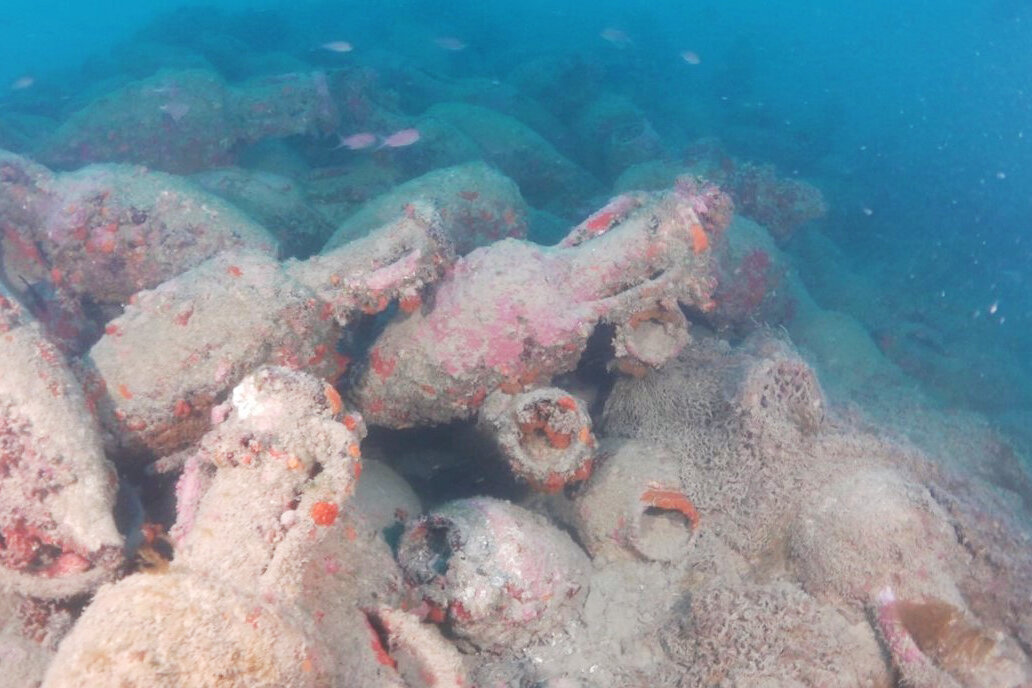 Italian Diver Discovers ‘Treasure at the Bottom of the Sea’ in Sicily